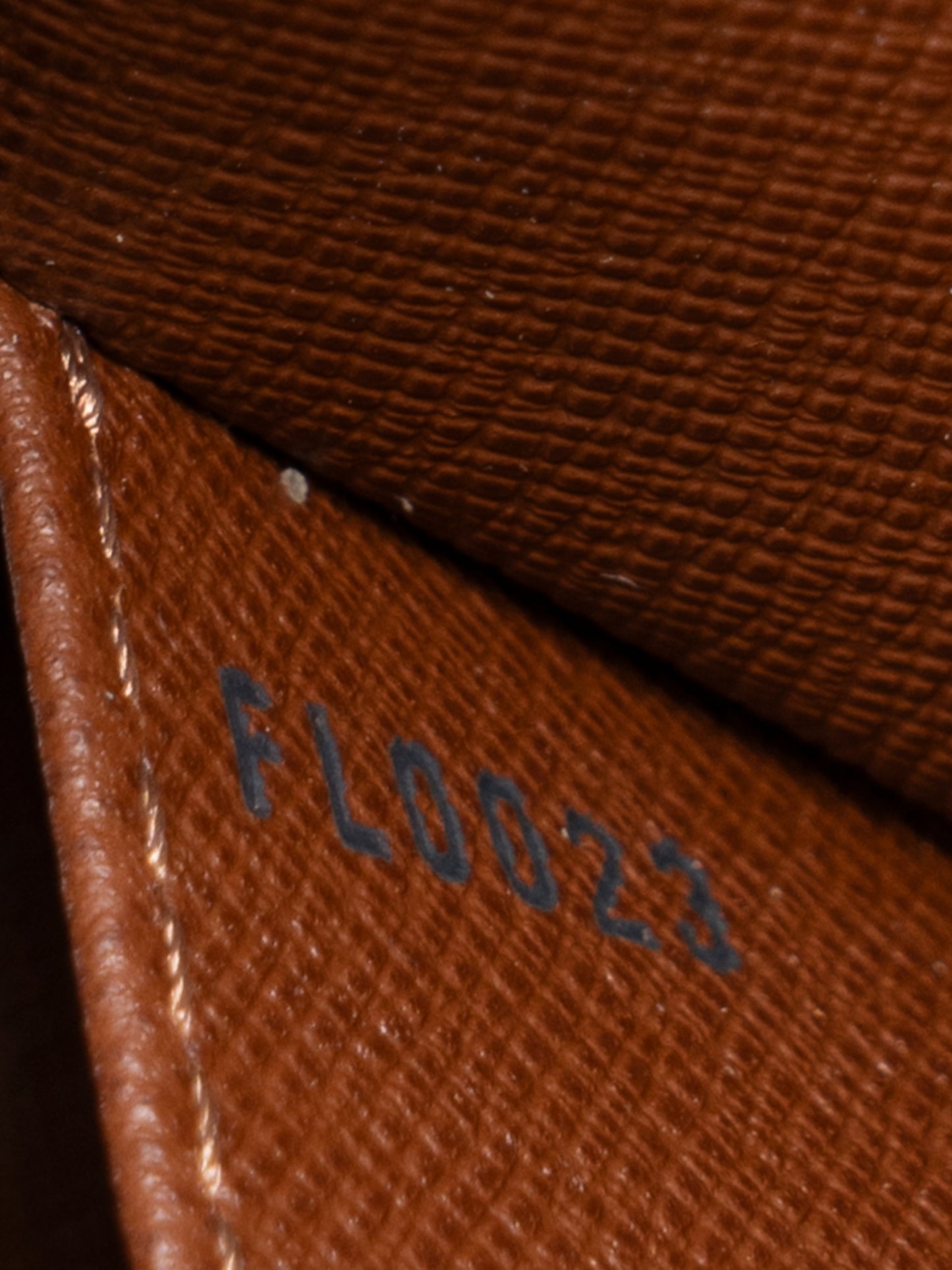 ルイ・ヴィトン M51182 シテMM ショルダーバッグ モノグラムキャンバス ブラウン ゴールド金具