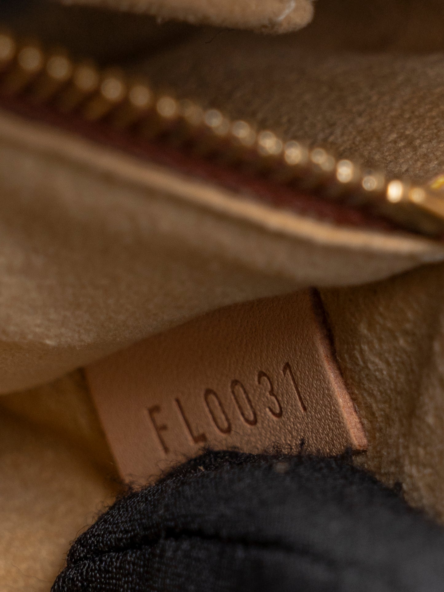 ルイ・ヴィトン M51146 ルーピングMM ショルダーバッグ モノグラムキャンバス ブラウン ゴールド金具