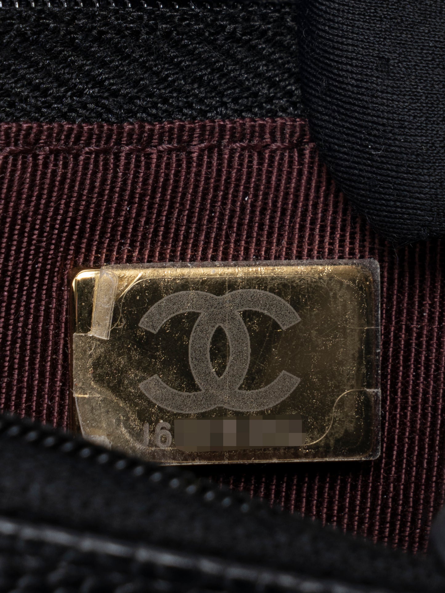 シャネル マトラッセ シリアルプレート チェーンウォレット キャビアスキン ブラック ゴールド金具