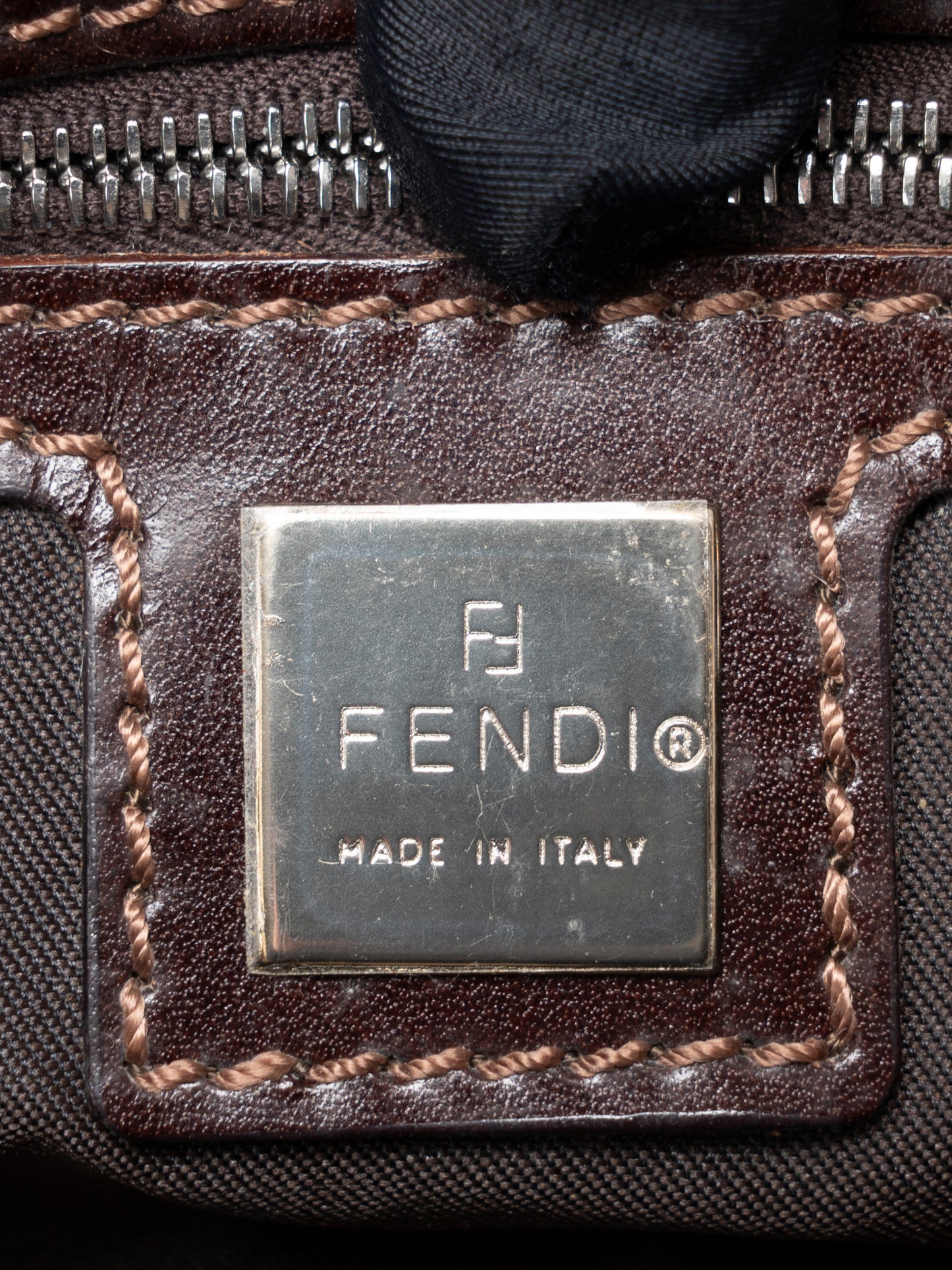 フェンディ ズッカ マンマバケット ショルダーバッグ キャンバス ベージュ シルバー金具