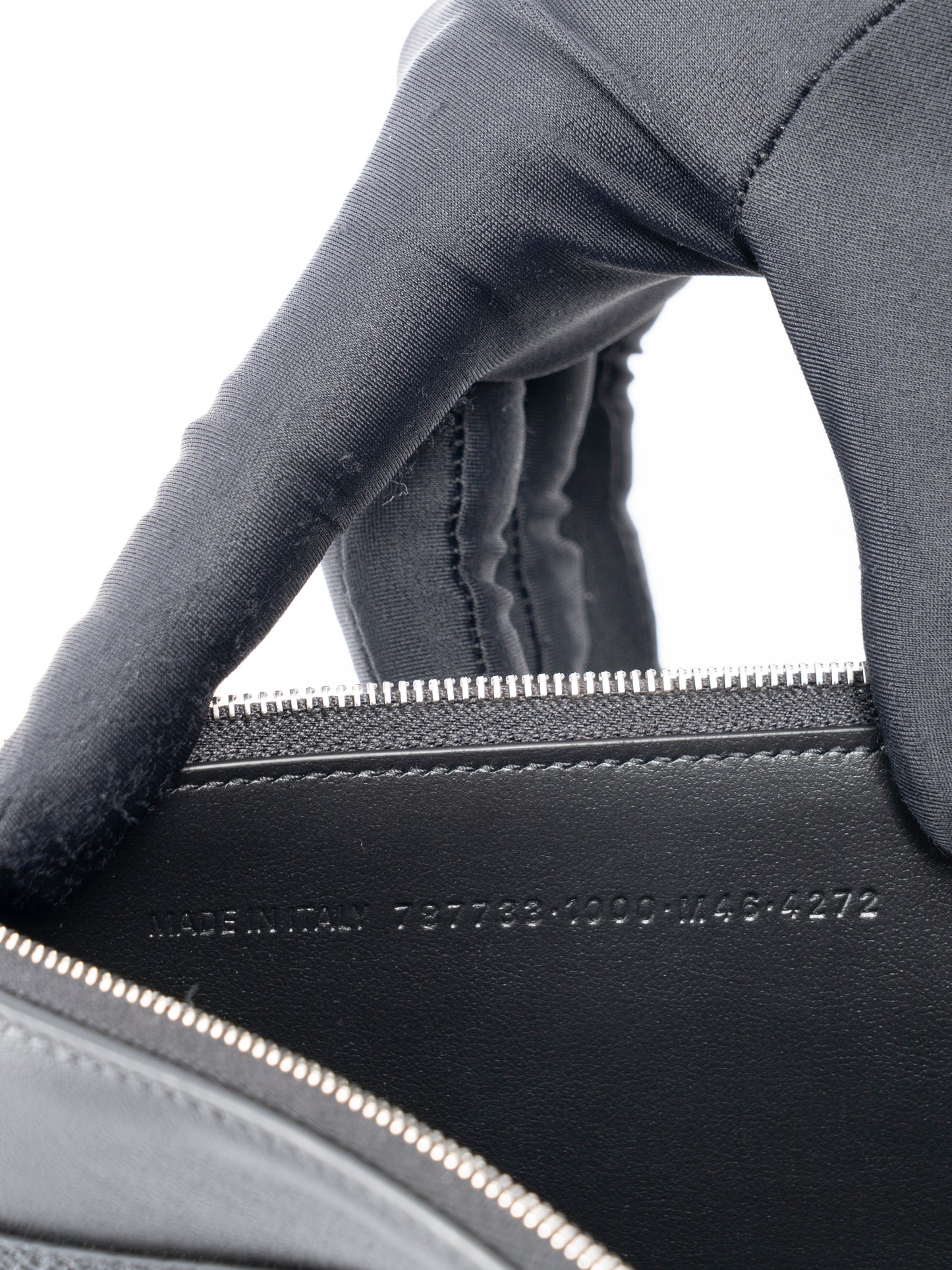 バレンシアガ パスポートフォンケース レザー ブラック シルバー金具