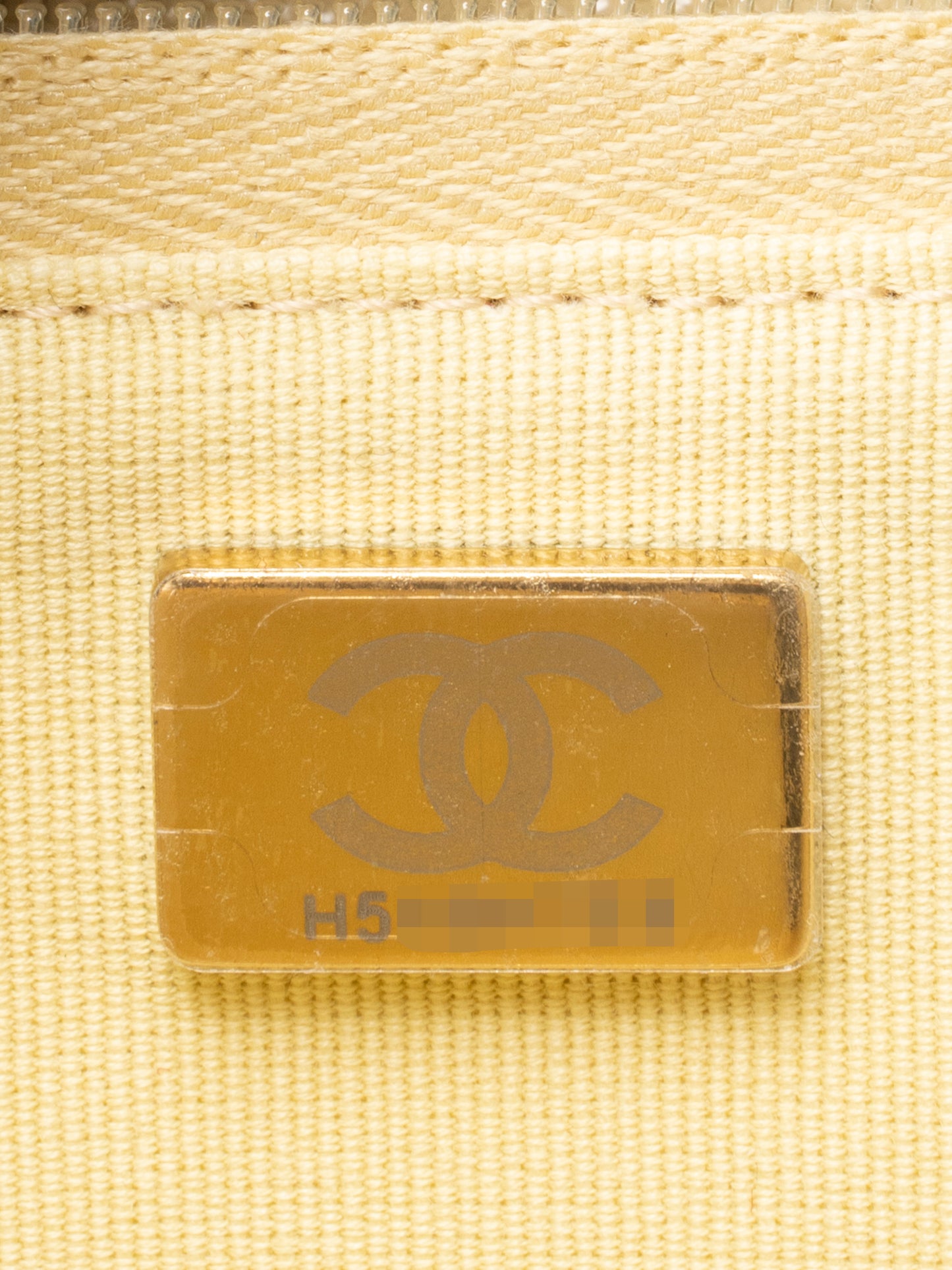 シャネル チェーンウォレット ターンロック シリアルプレート チェーンショルダーバッグ キャビアスキン イエロー ゴールド金具