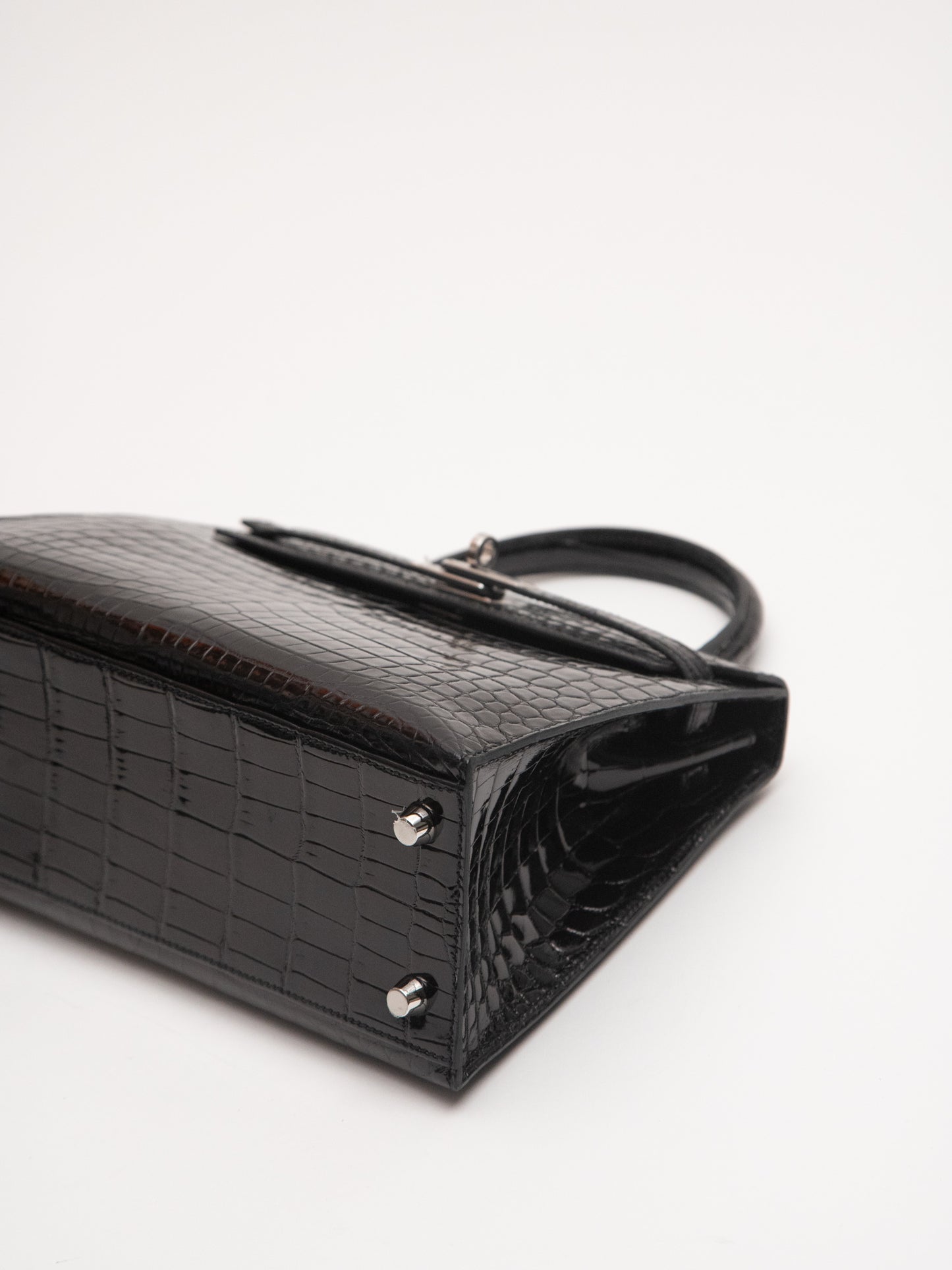 Hermes New Kelly 25 2WAY Handbag U: 2022 Silver Metal Fittings Niloticus Crocodile Skin Black