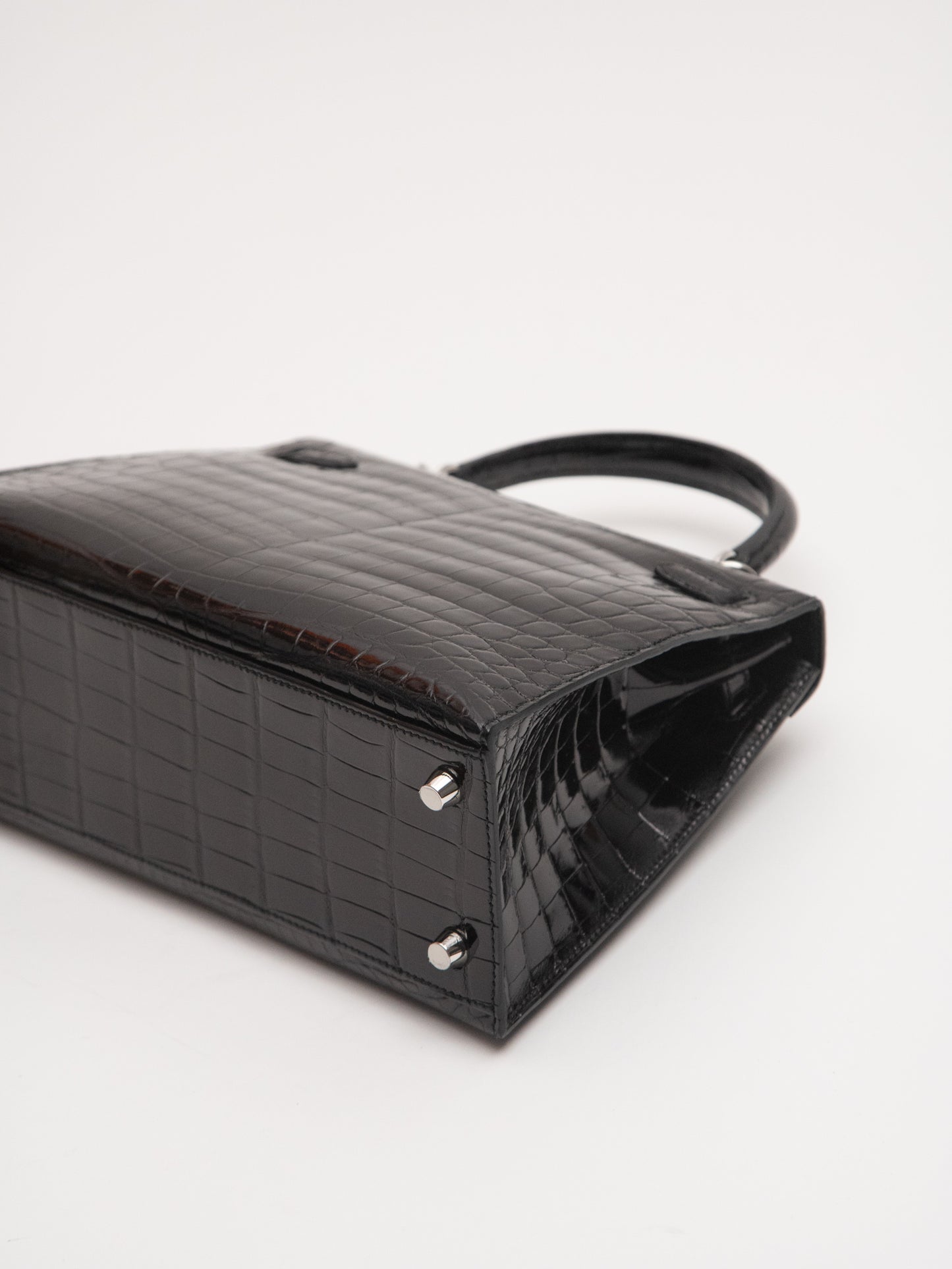 Hermes New Kelly 25 2WAY Handbag U: 2022 Silver Metal Fittings Niloticus Crocodile Skin Black