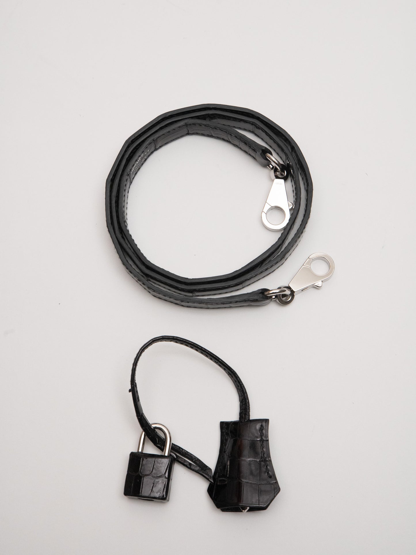 Hermes New Kelly 25 2WAY Handbag U: 2022 Silver Metal Fittings Niloticus Crocodile Skin Black