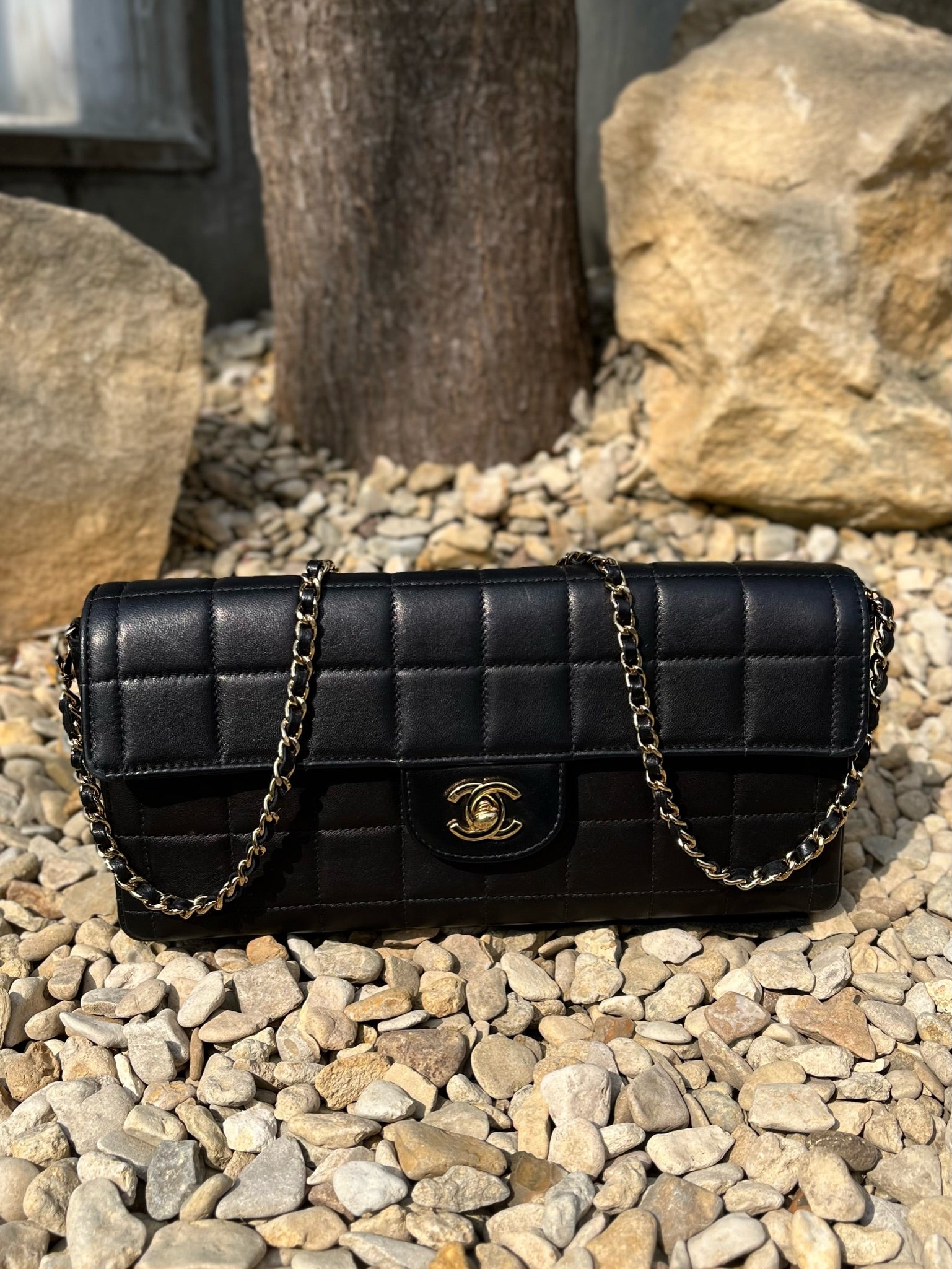 Chanel bag hot sale black hardware