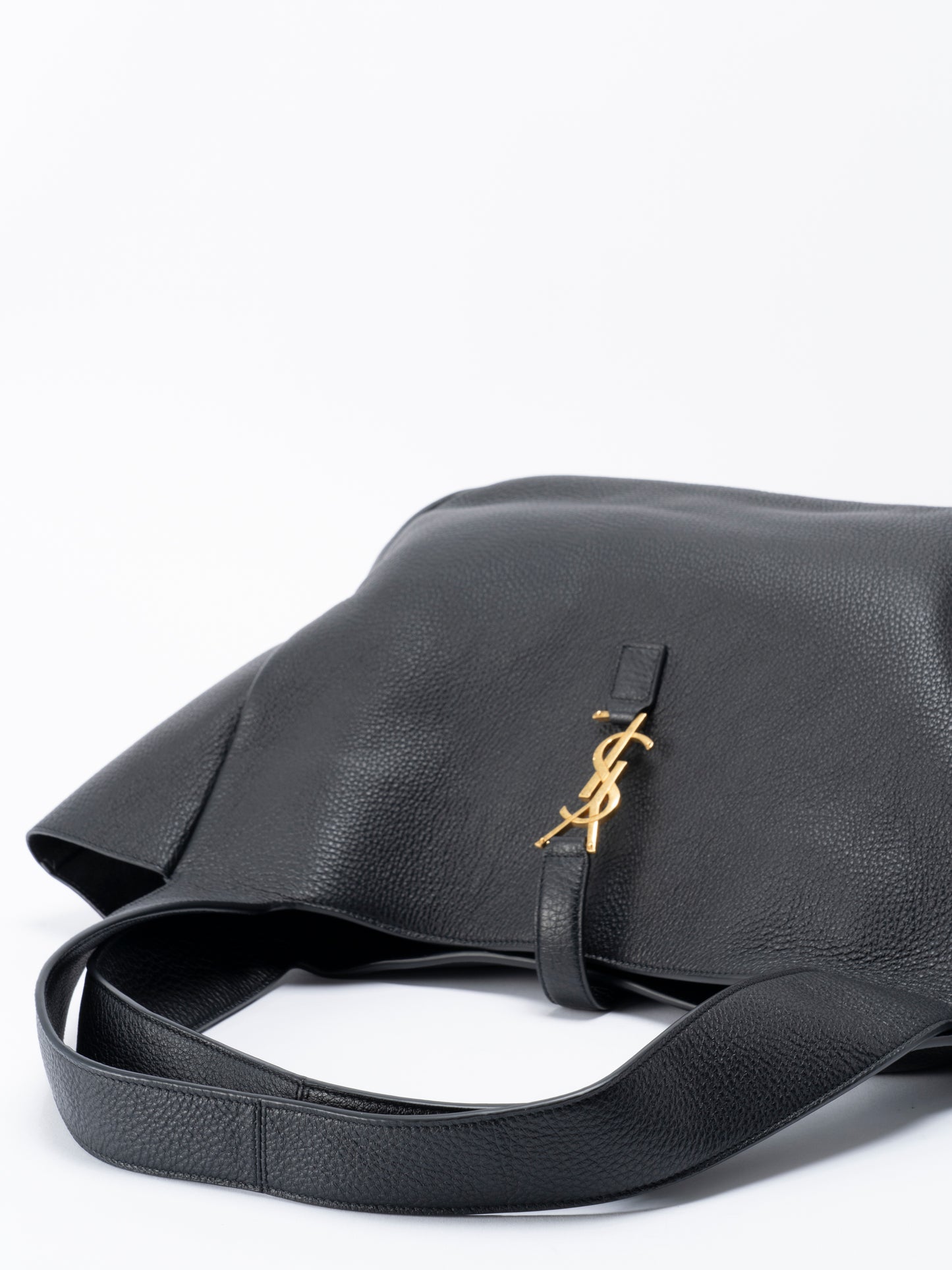 サンローラン LE 5 A 7 BEA トートバッグ ソフトディアスキン ブラック ゴールド金具