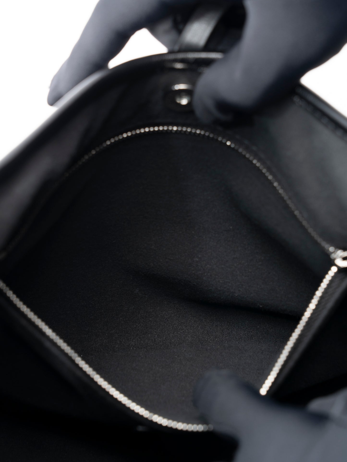 ルイ・ヴィトン M24861 キャリーオール カーゴPM ICチップ 2WAY ショルダーバッグ ラムスキン ブラック シルバー金具