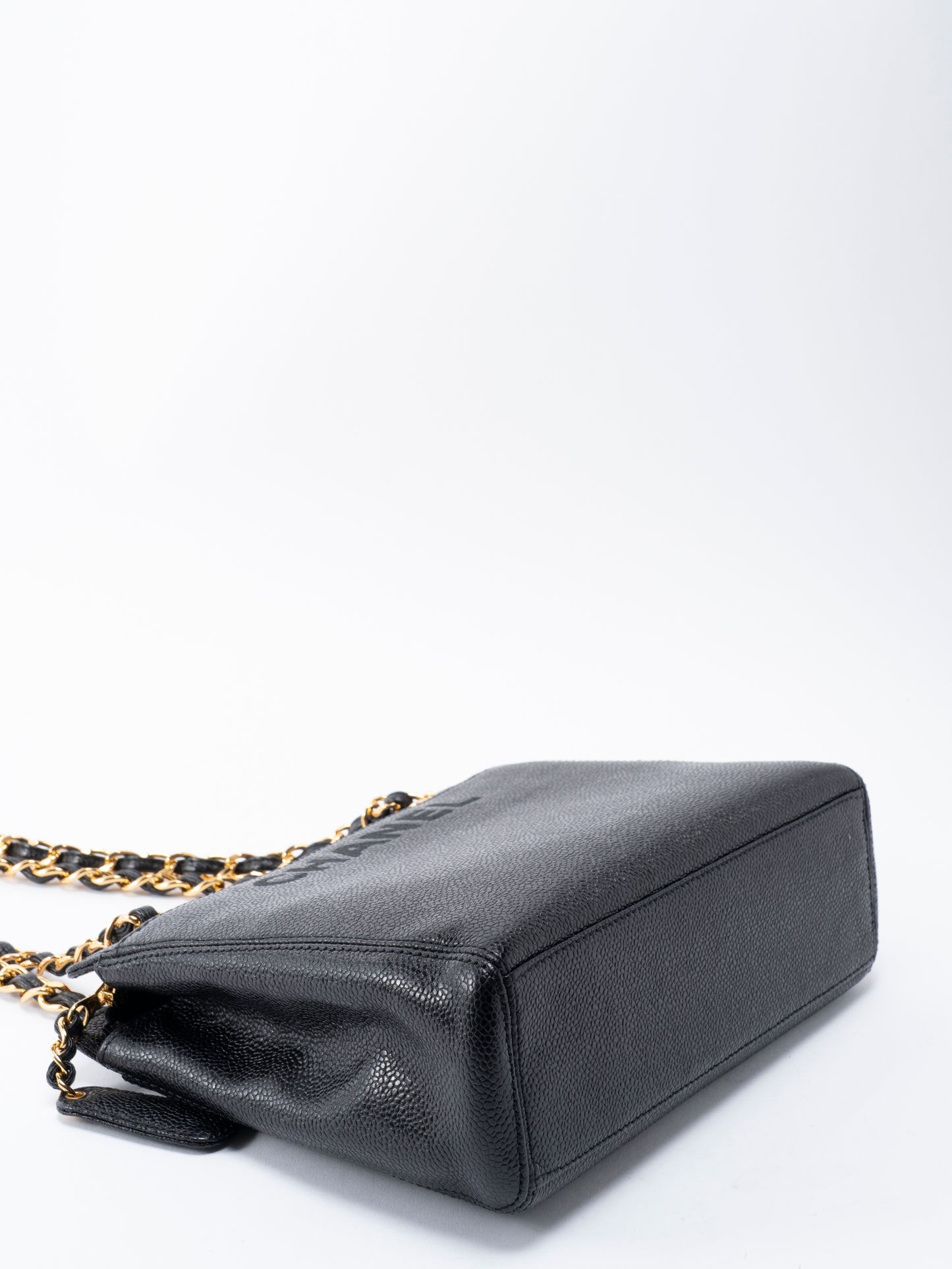 シャネル ロゴ チェーントートバッグ キャビアスキン ブラック ゴールド金具