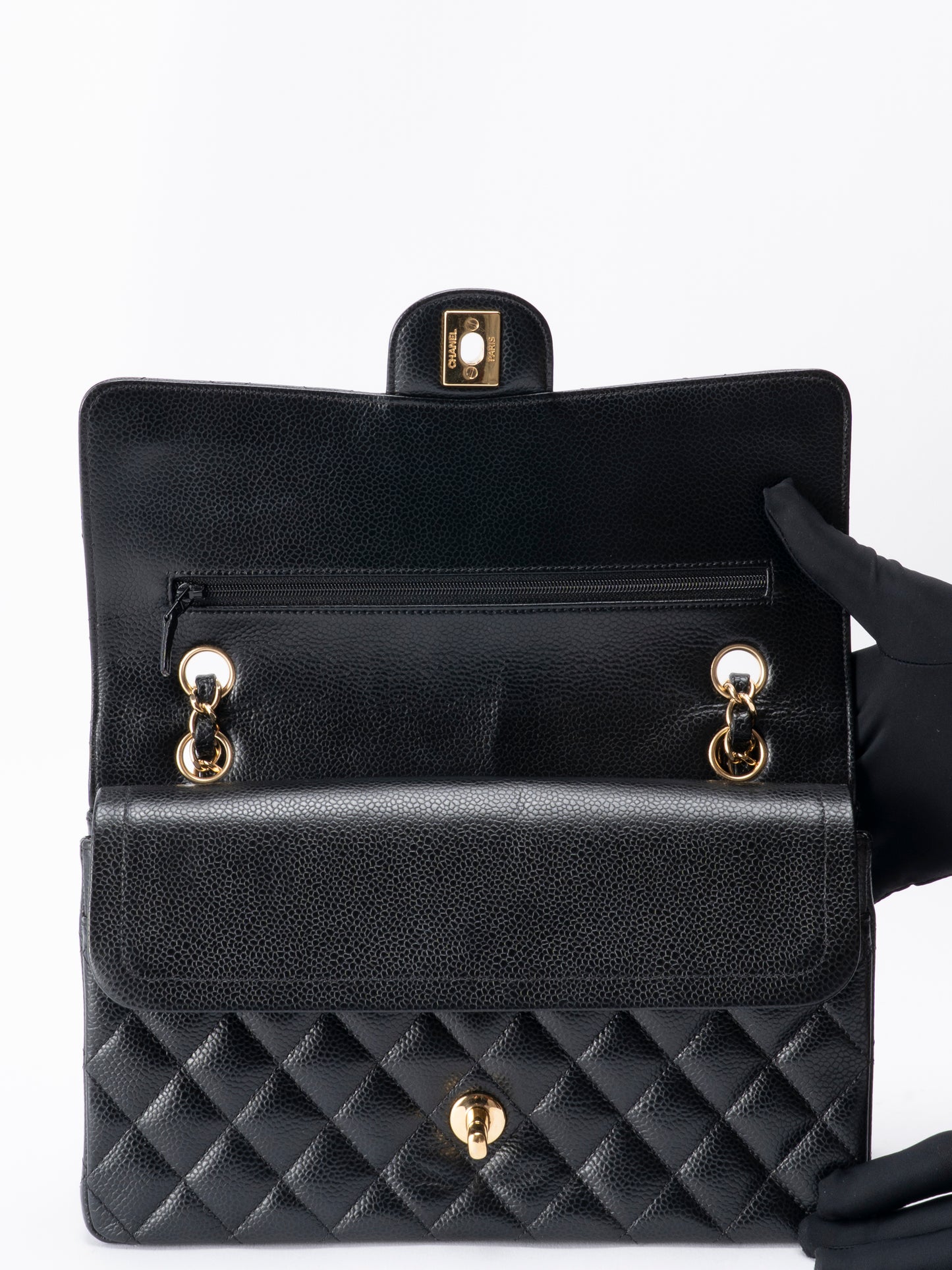 シャネル Wフラップ マトラッセ25 チェーンショルダーバッグ キャビアスキン ブラック ゴールド金具