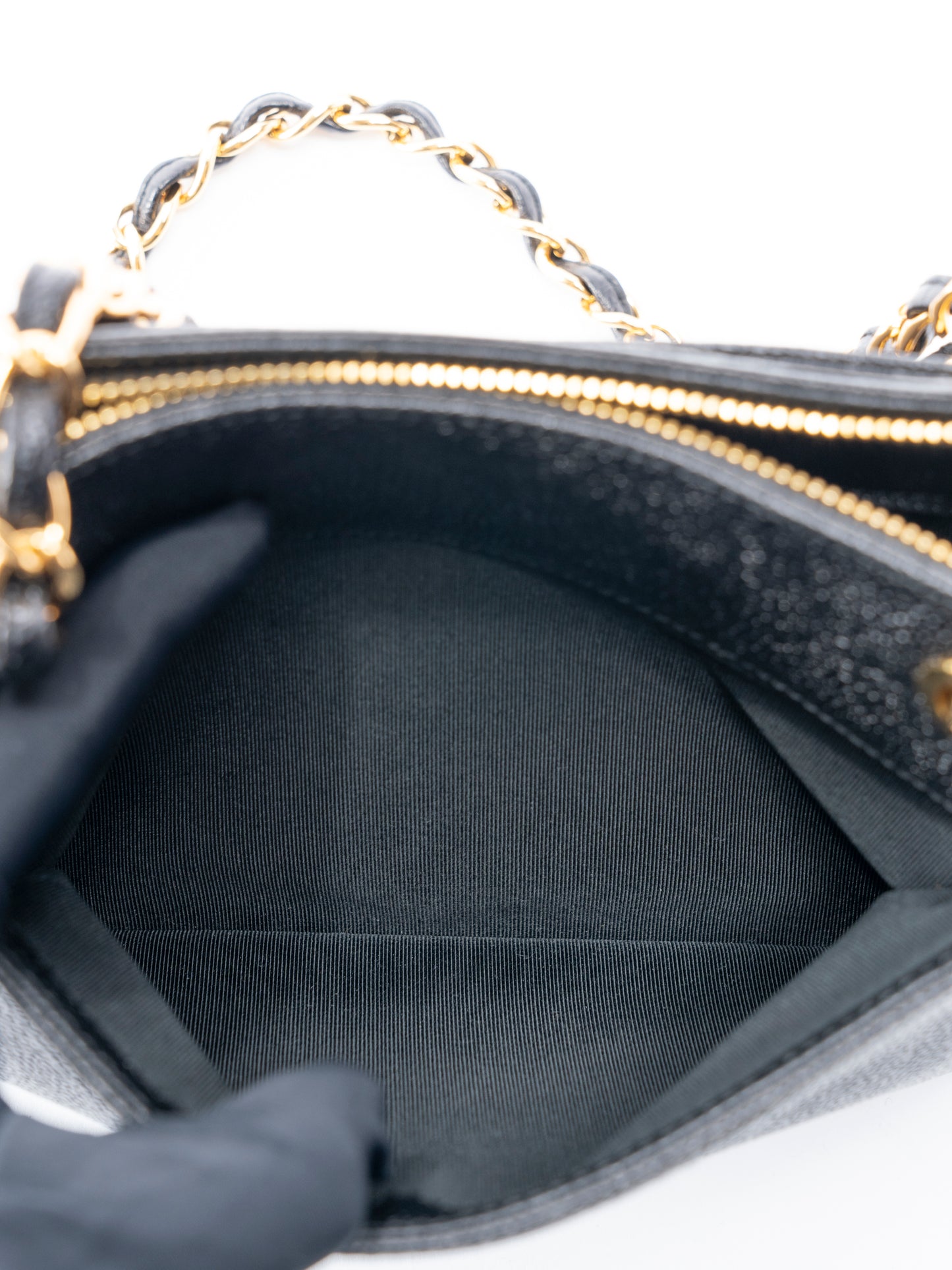 シャネル ロゴ チェーントートバッグ キャビアスキン ブラック ゴールド金具