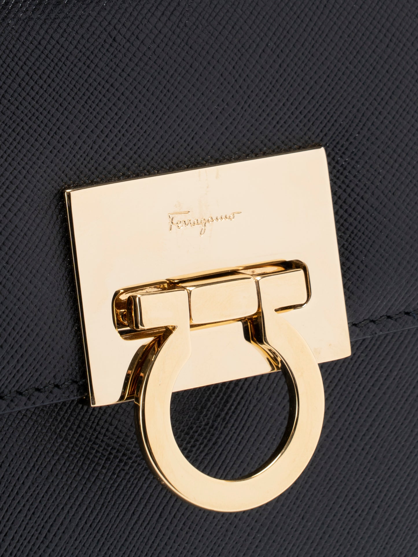 フェラガモ ガンチーニ 2WAY ショルダーバッグ レザー ブラック ゴールド金具