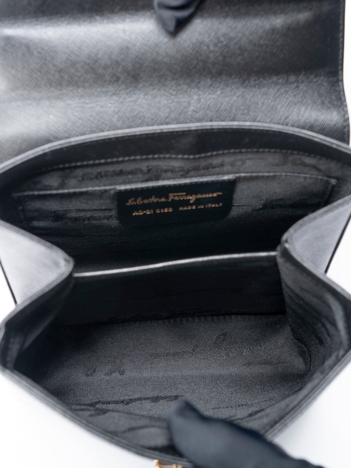 フェラガモ ガンチーニ 2WAY ショルダーバッグ レザー ブラック ゴールド金具