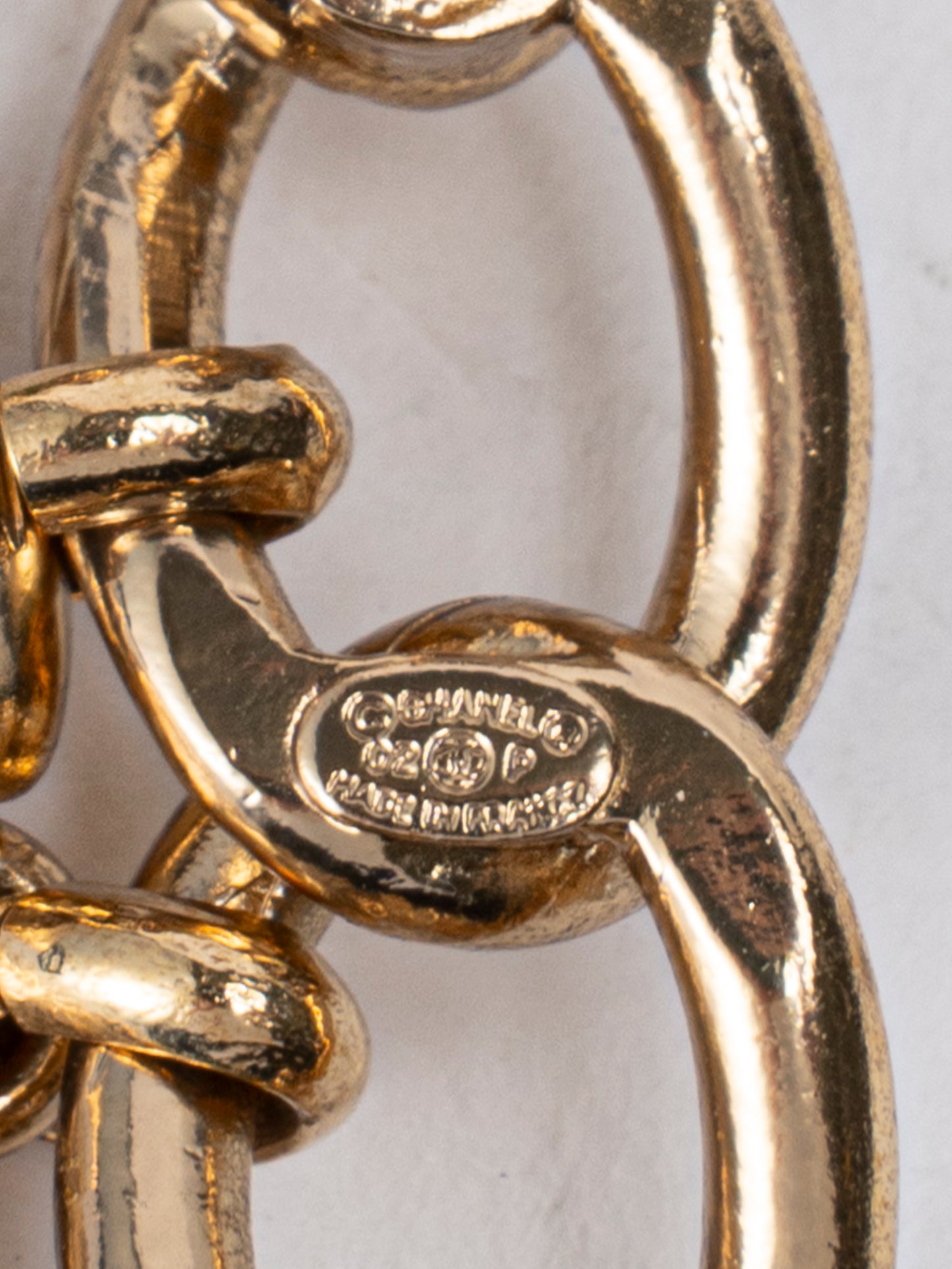 シャネル アイコンモチーフ ブローチ 金メッキ ゴールド