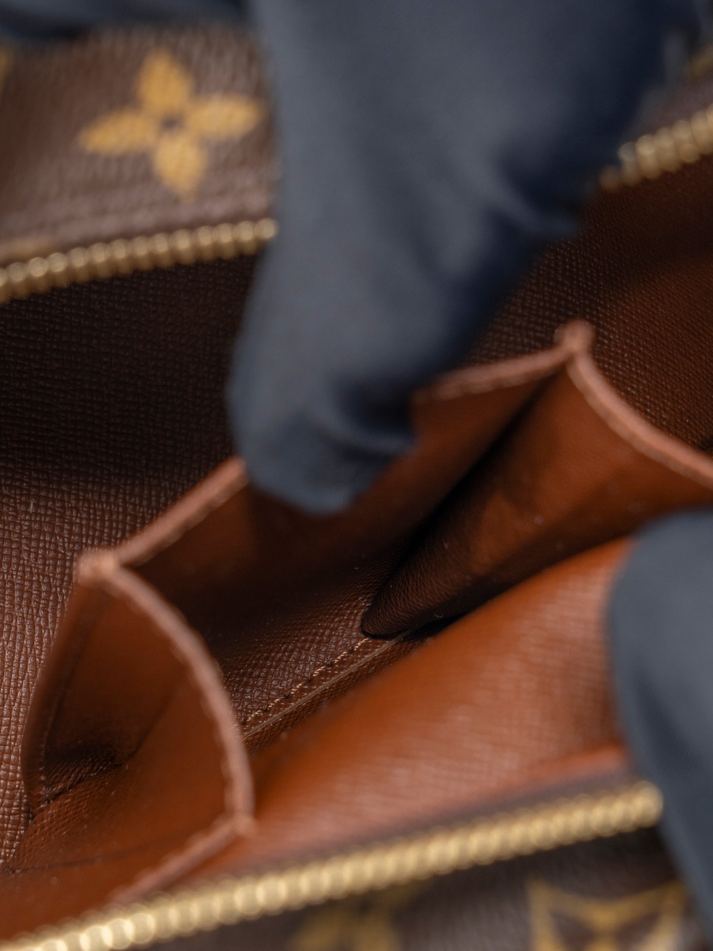 ルイ・ヴィトン M51182 シテMM ショルダーバッグ モノグラムキャンバス ブラウン ゴールド金具