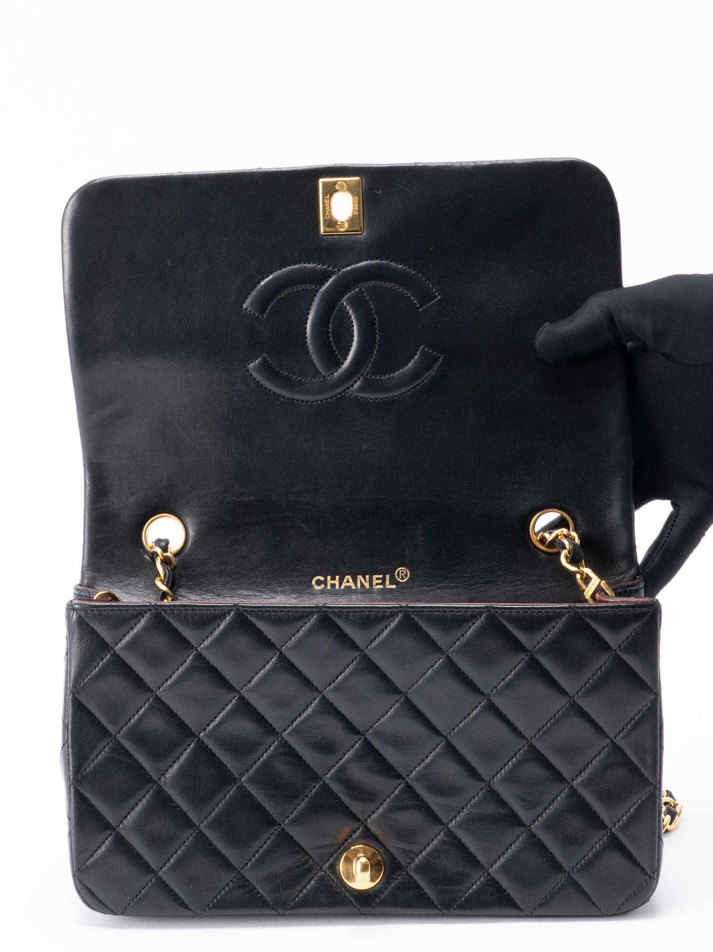シャネル マトラッセ フルフラップ チェーンショルダーバッグ ラムスキン ブラック ゴールド金具