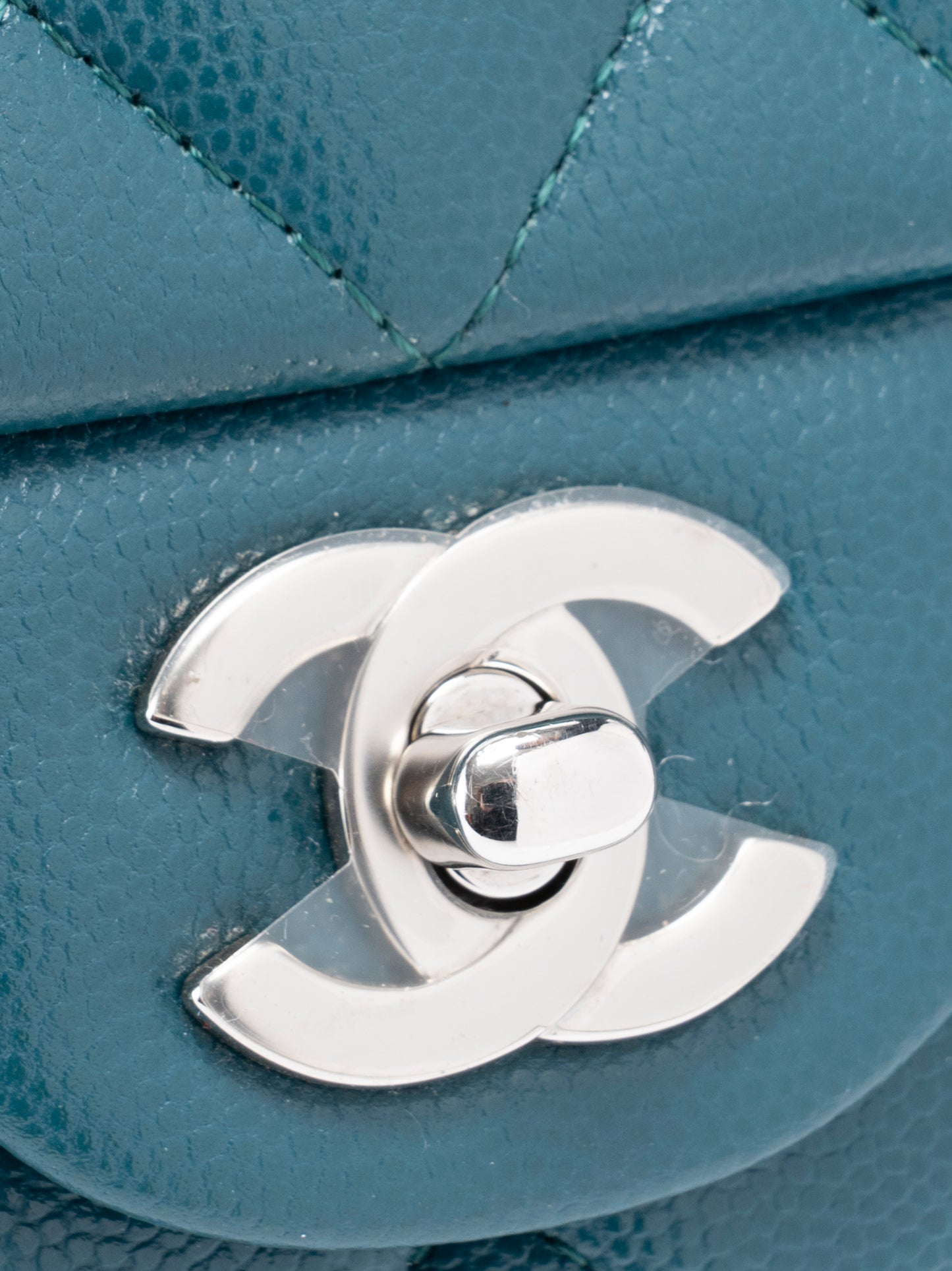 シャネル ミニマトラッセ20 チェーンショルダーバッグ キャビアスキン ダークグリーン シルバー金具