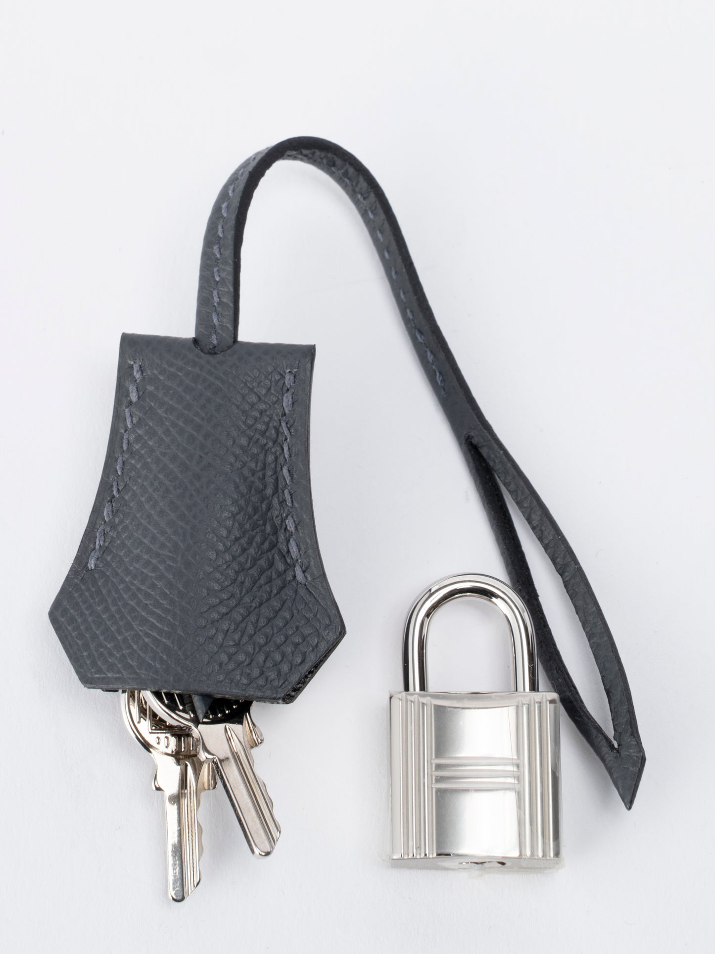 エルメス ケリー25 トリコロール ハンドバッグ 外縫い K刻:2025年 エプソン ブラック×ブルーイドラ×アルドワーズ シルバー金具 新品