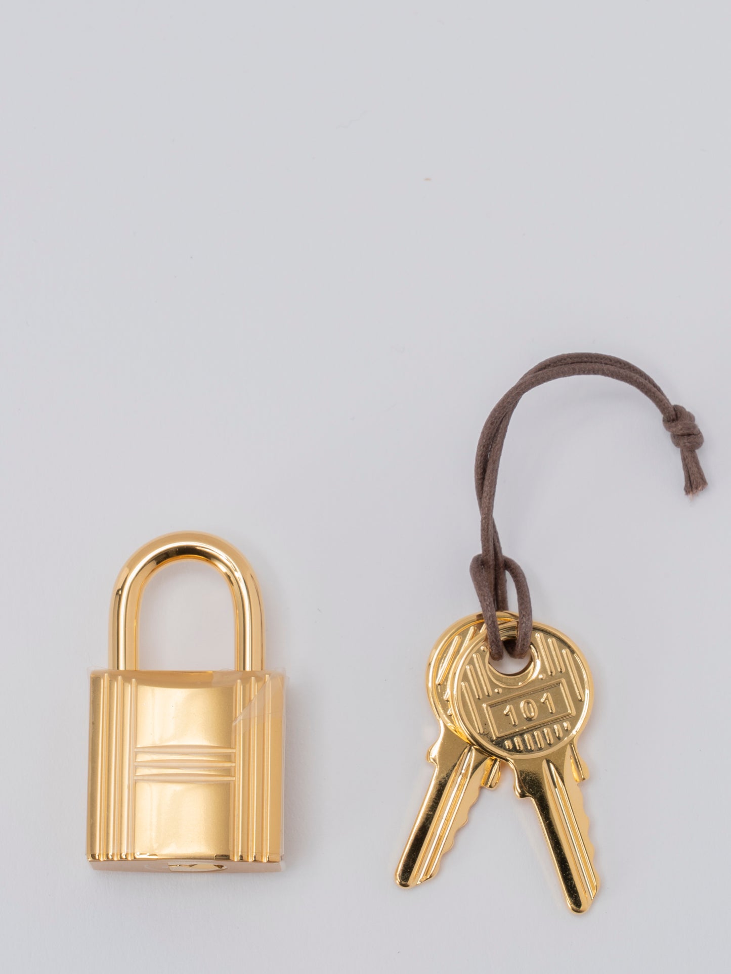 エルメス ピコタンロックMM バンドバッグ K刻:2025年 トリヨンクレマンス ブラック ゴールド金具 新品