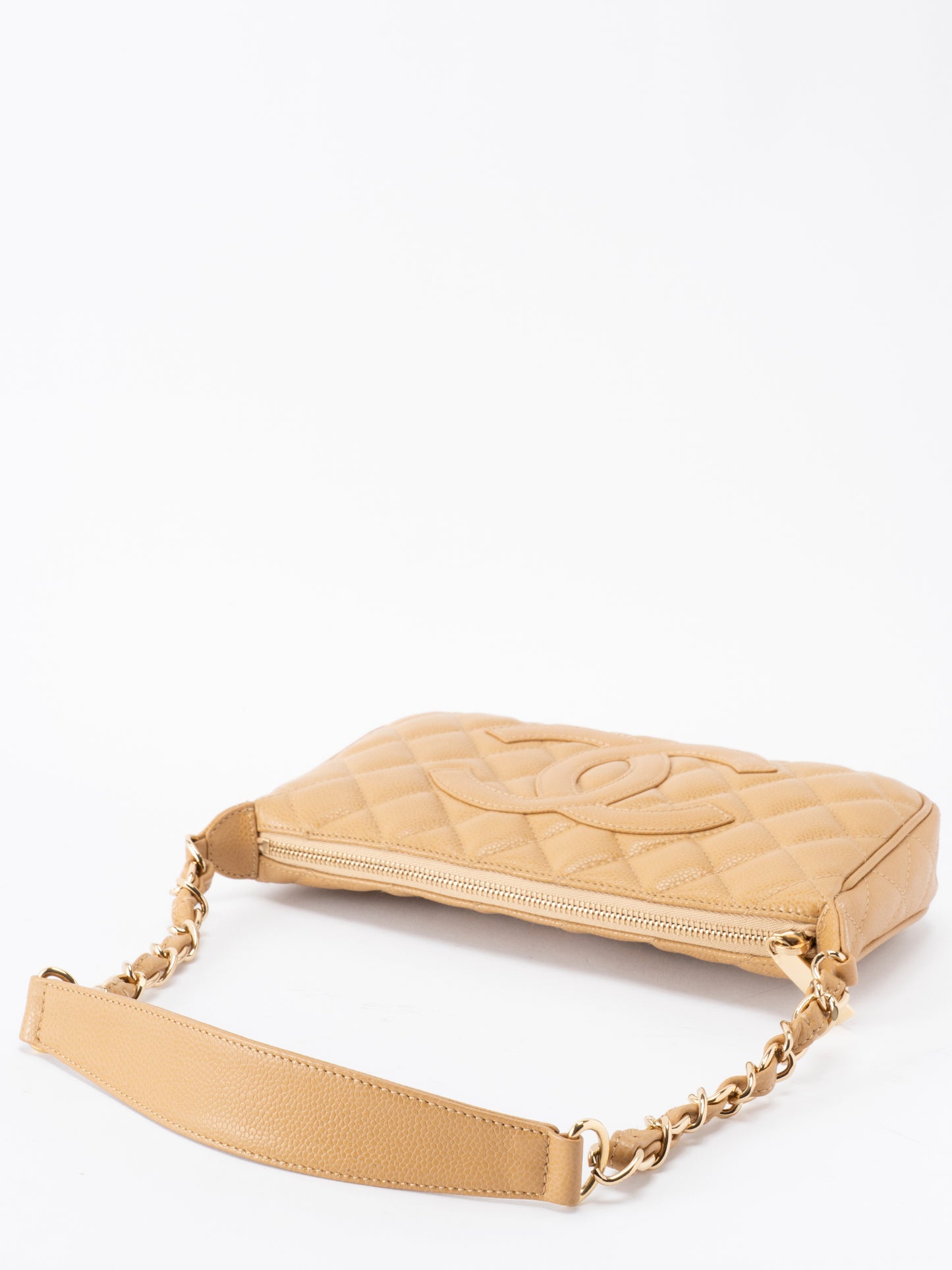 シャネル マトラッセ チェーンショルダーバッグ キャビアスキン ベージュ ゴールド金具