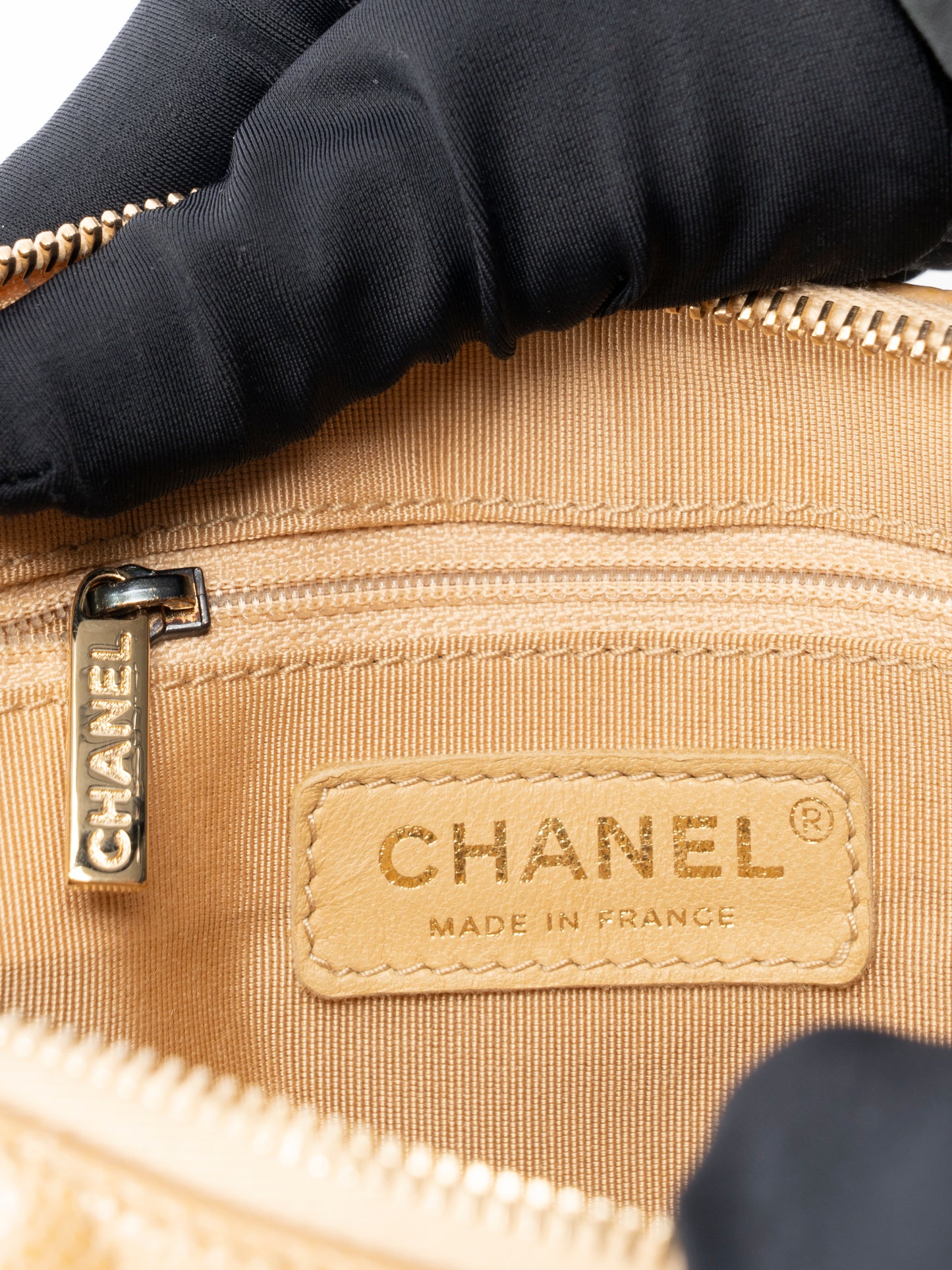 シャネル マトラッセ チェーンショルダーバッグ キャビアスキン ベージュ ゴールド金具