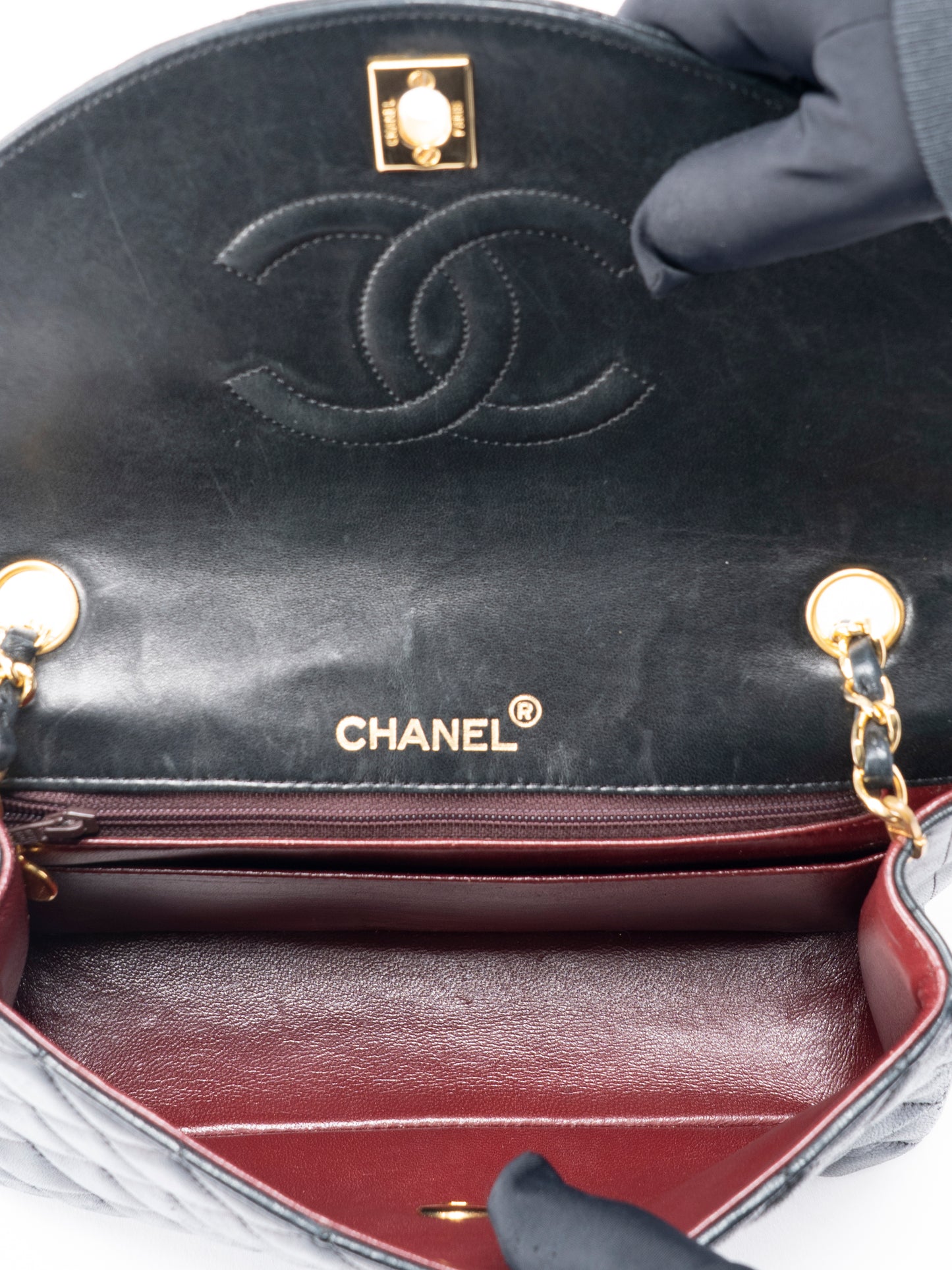 シャネル マトラッセ シングルフラップ チェーンショルダーバッグ ラムスキン ブラック ゴールド金具