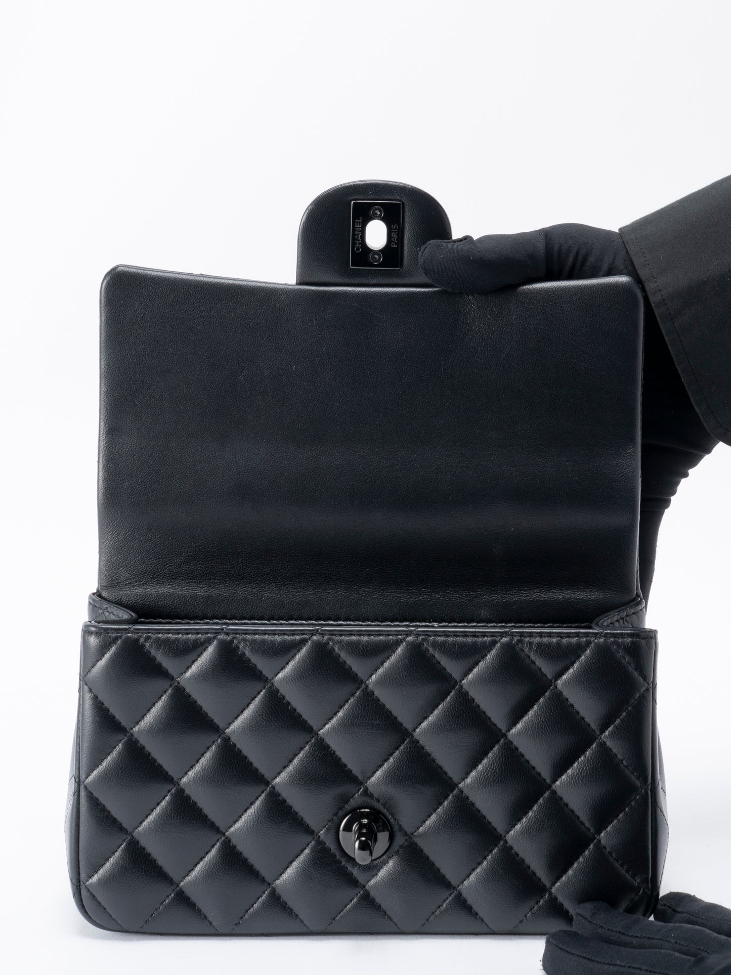 シャネル トップハンドル ミニフラップ シリアルプレート 2WAYショルダーバッグ ラムスキン ブラック ブラック金具