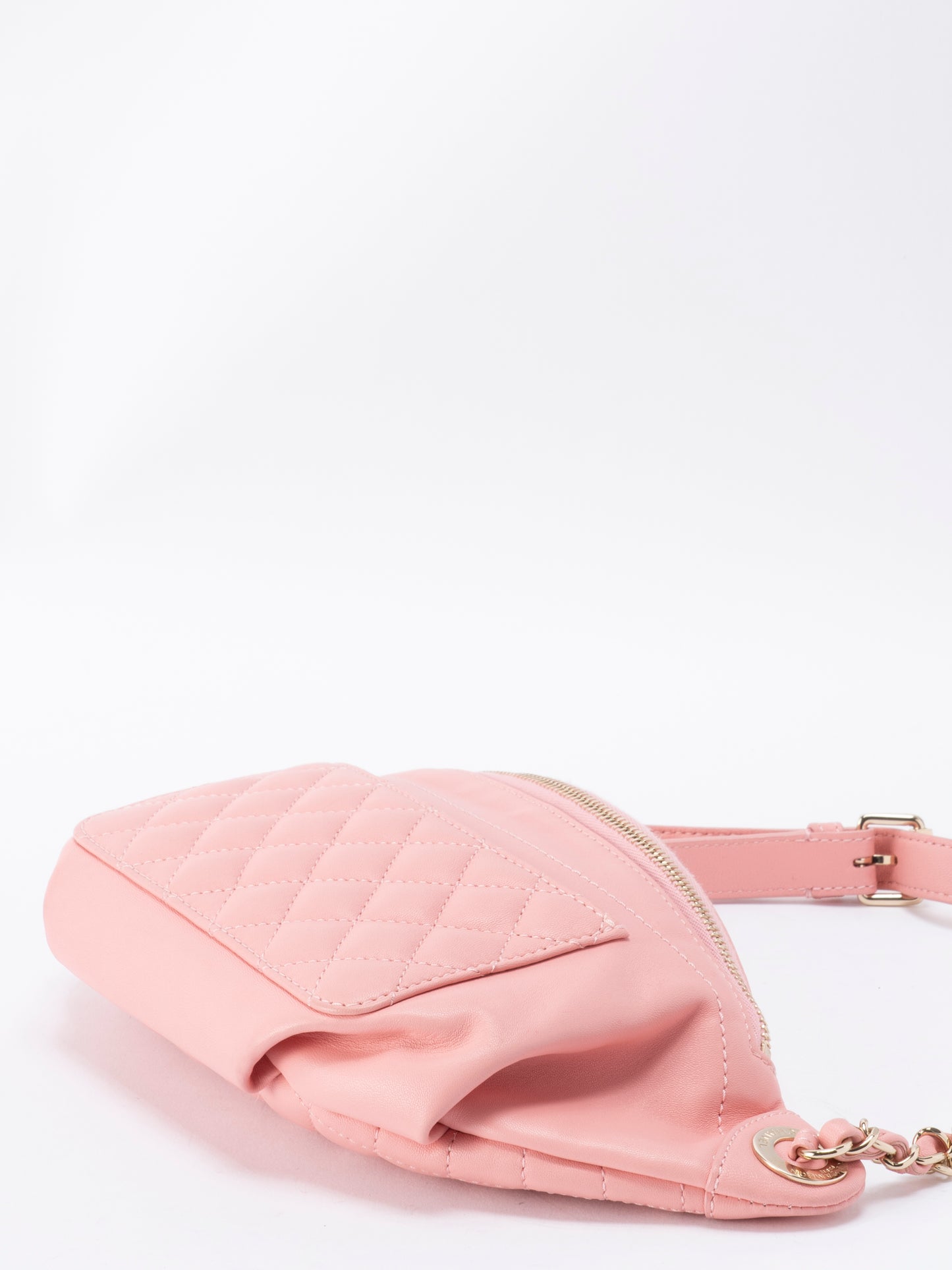 シャネル マトラッセ ウエストバッグ ラムスキン ピンク ゴールド金具