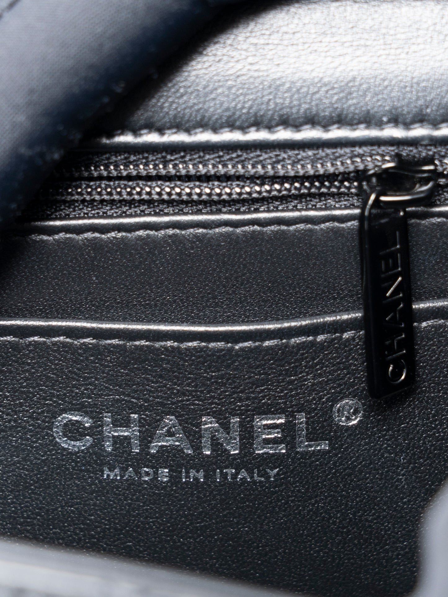 シャネル トップハンドル ミニフラップ シリアルプレート 2WAYショルダーバッグ ラムスキン ブラック ブラック金具