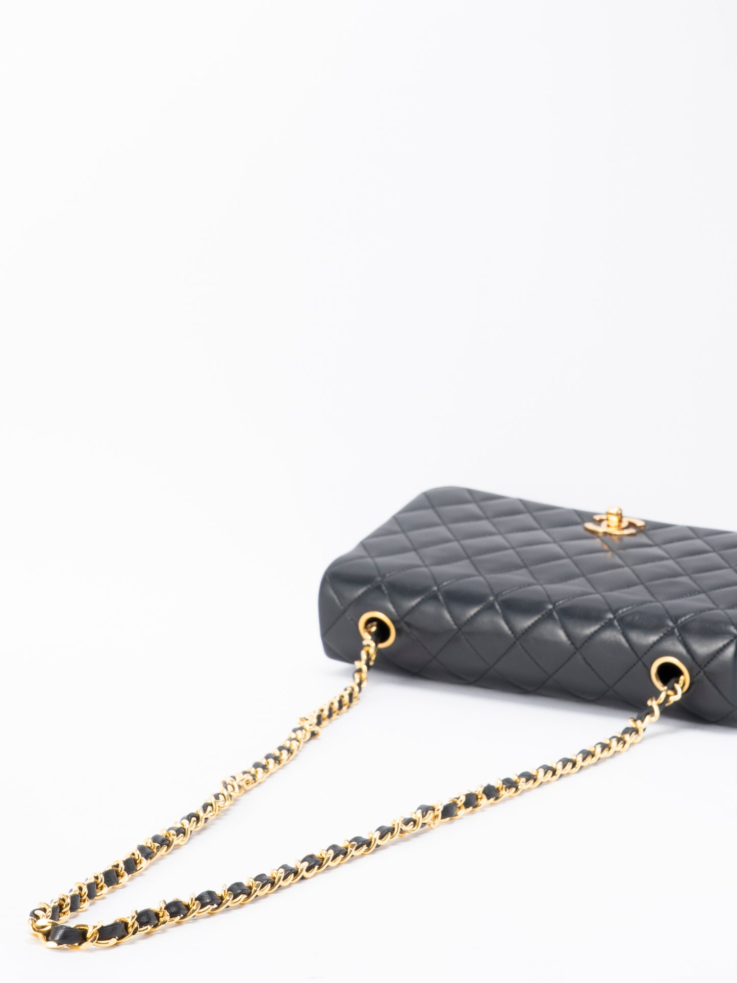 シャネル マトラッセ フルフラップ チェーンショルダーバッグ ラムスキン ブラック ゴールド金具