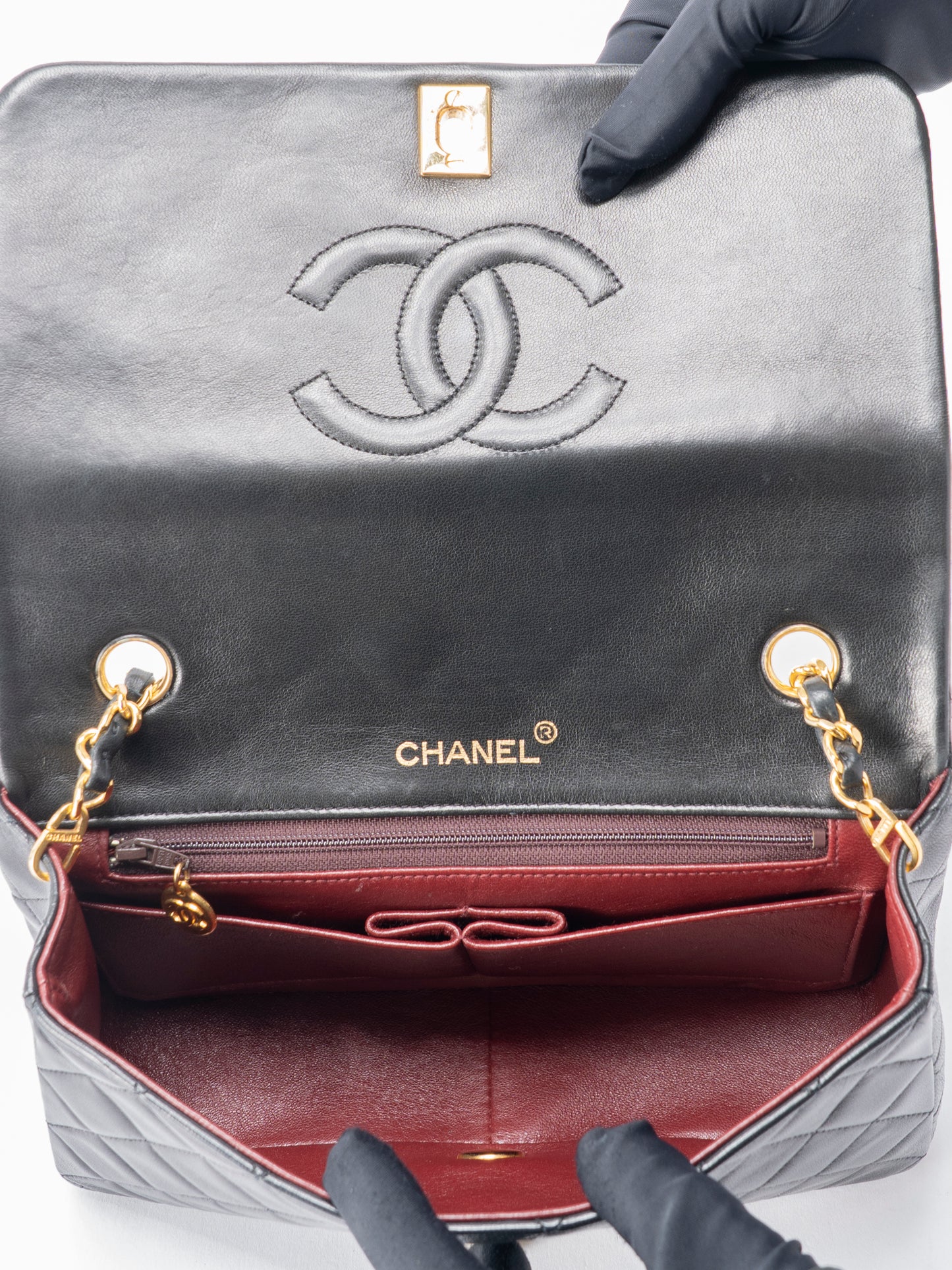 シャネル マトラッセ フルフラップ チェーンショルダーバッグ ラムスキン ブラック ゴールド金具