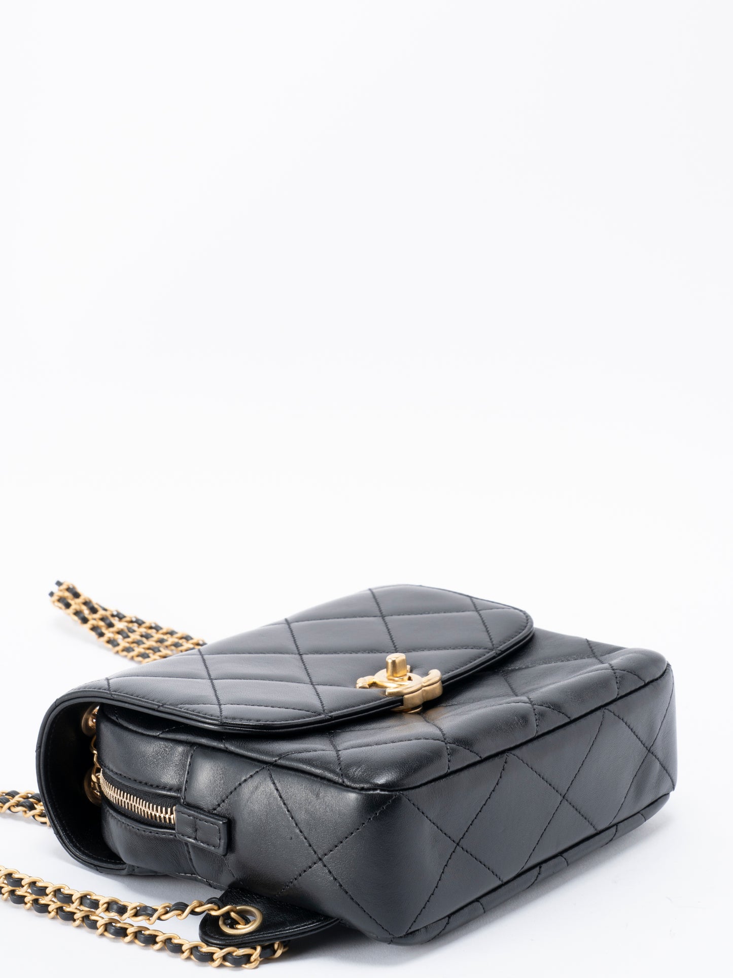 シャネル マトラッセ シリアルプレート 2WAYチェーンリュックサック ラムスキン ブラック ゴールド金具