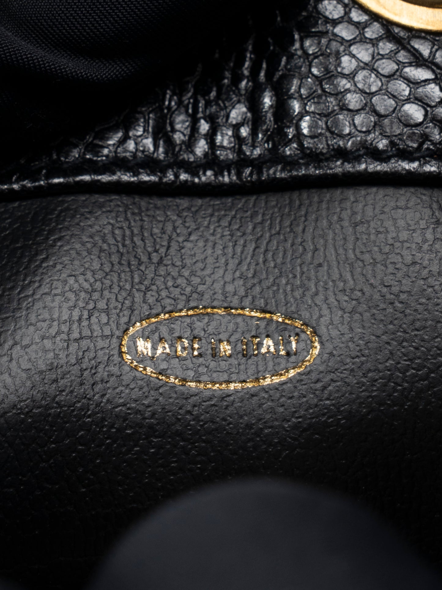 シャネル デカココ 巾着 チェーンショルダーバッグ キャビアスキン ブラック ゴールド金具