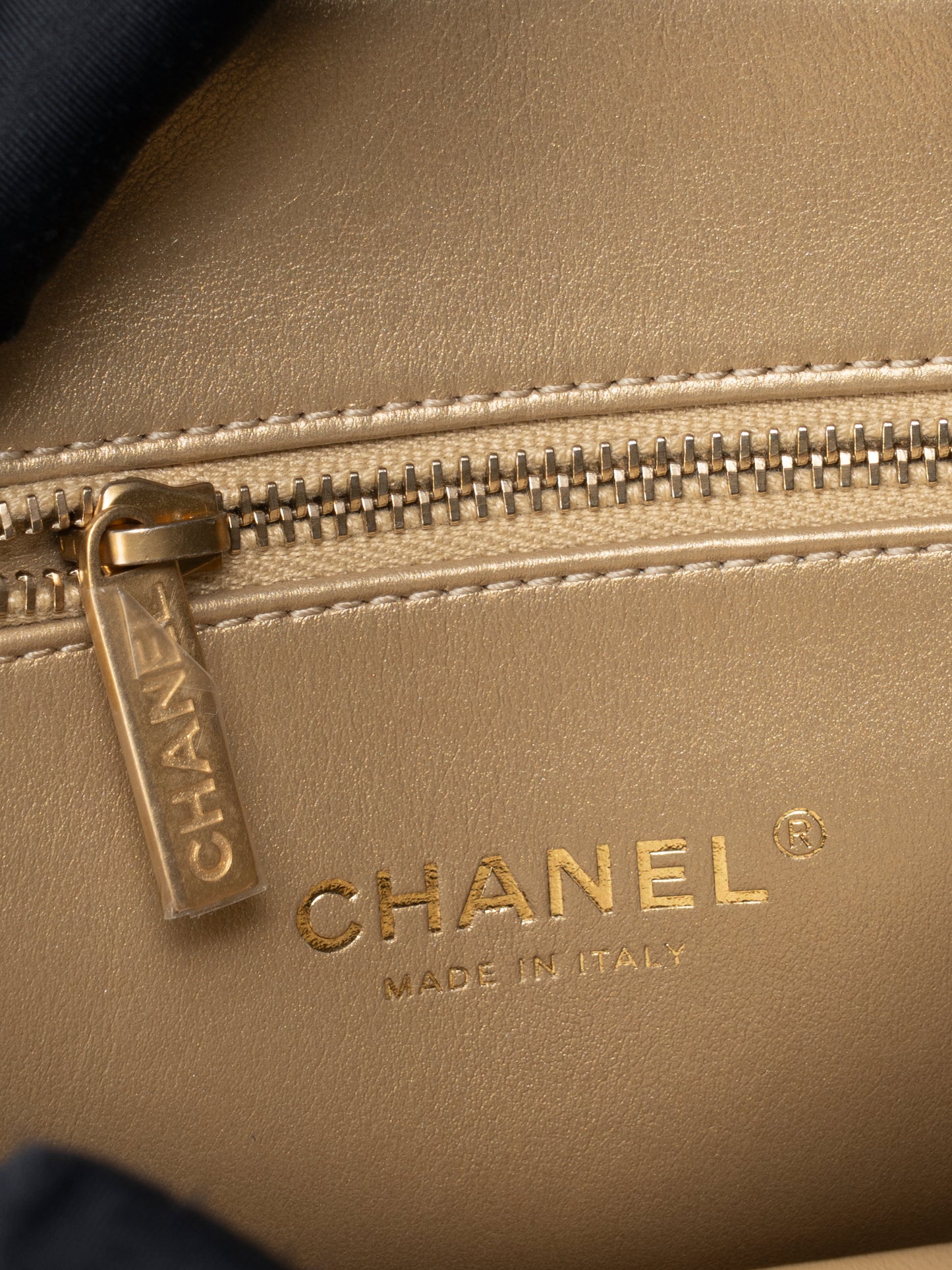 シャネル マトラッセ シリアルプレート 2WAYチェーンリュックサック ラムスキン ブラック ゴールド金具