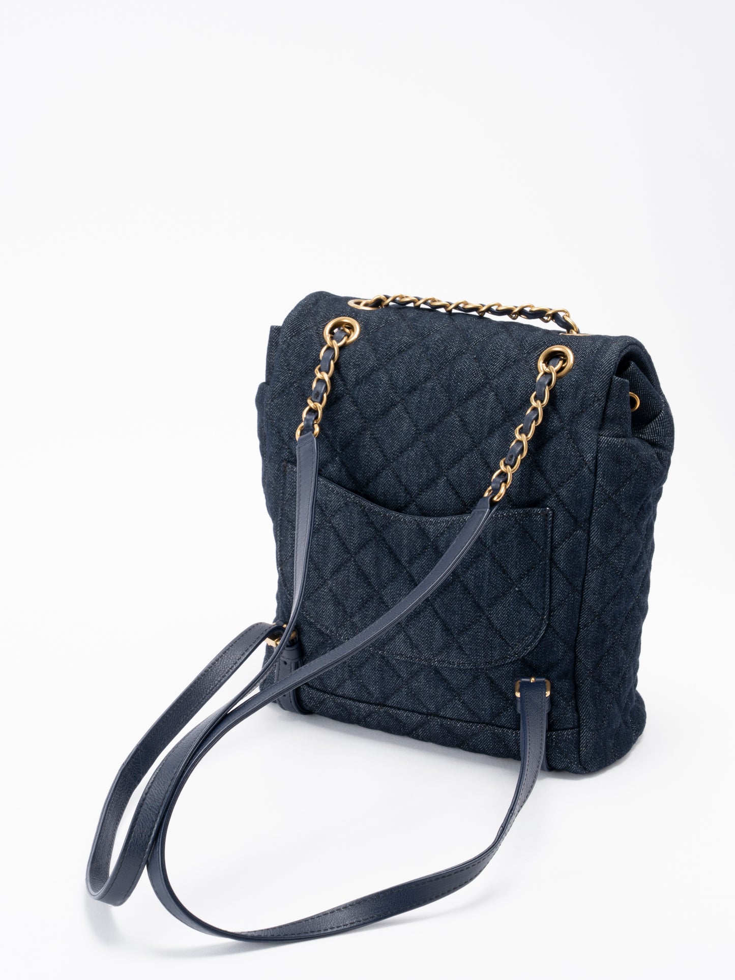 シャネル マトラッセ チェーンリュックサック デニム ネイビー ゴールド金具