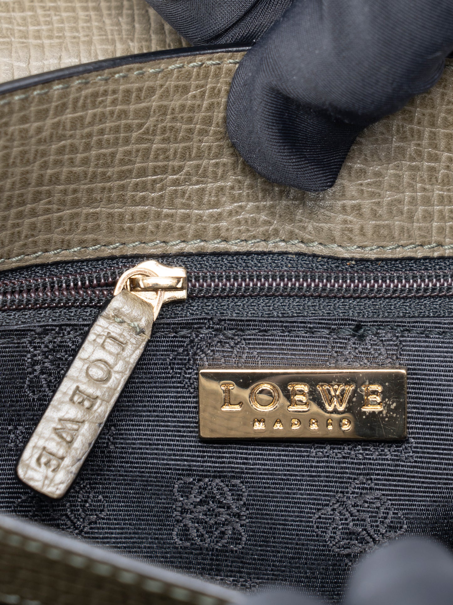 ロエベ 2WAYハンドバッグ レザー カーキ ゴールド金具