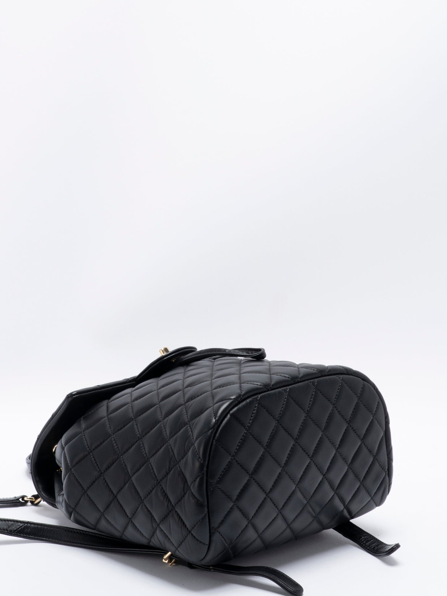 シャネル マトラッセ チェーンリュックサック ラムスキン ブラック ゴールド金具