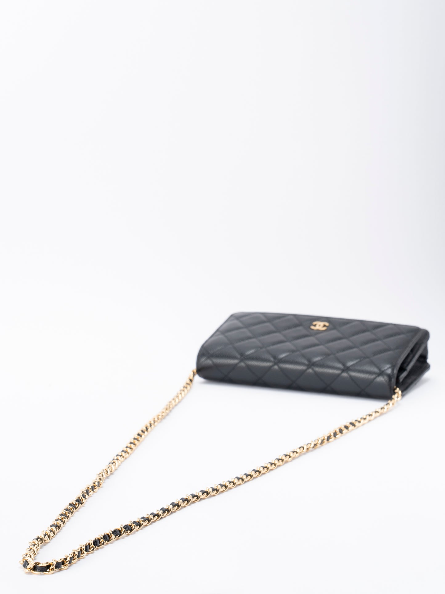 シャネル マトラッセ シリアルプレート チェーンウォレット キャビアスキン ブラック ゴールド金具