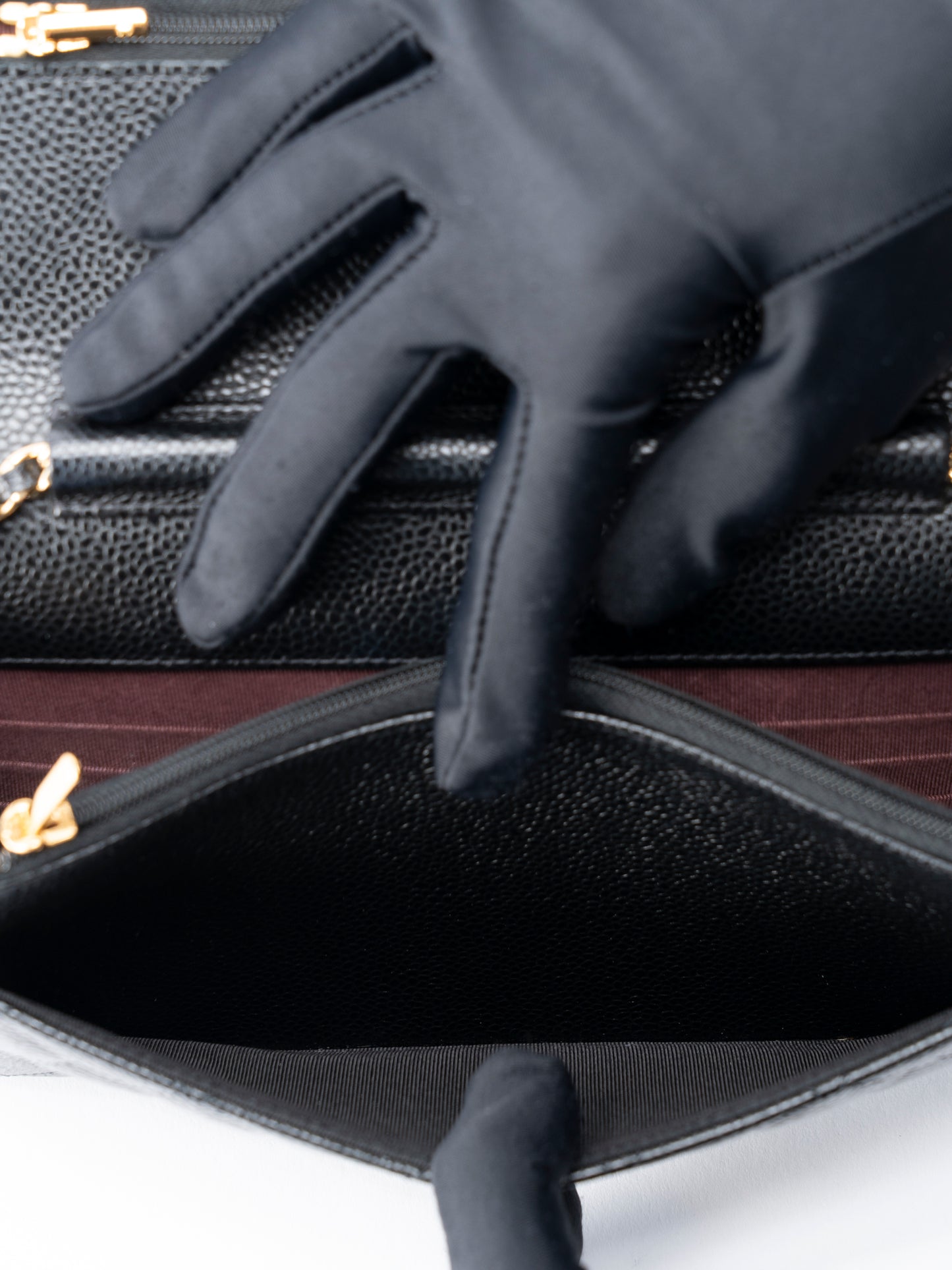 シャネル マトラッセ シリアルプレート チェーンウォレット キャビアスキン ブラック ゴールド金具