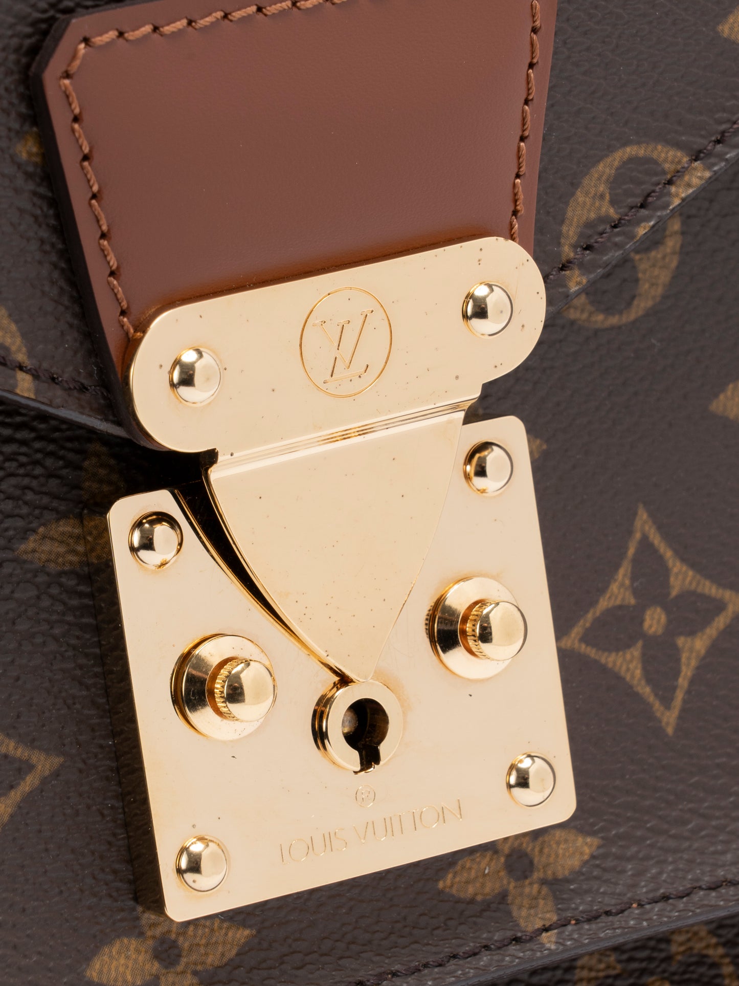 ルイ・ヴィトン M51185 モンソー28 ショルダーバッグ モノグラムキャンバス ブラウン ゴールド金具