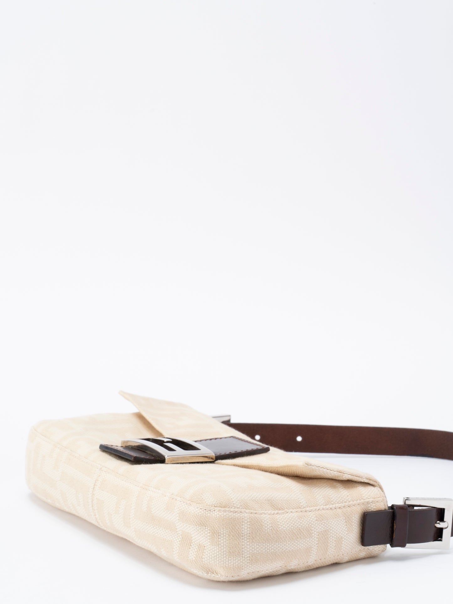 フェンディ ズッカ マンマバケット ショルダーバッグ キャンバス ベージュ シルバー金具