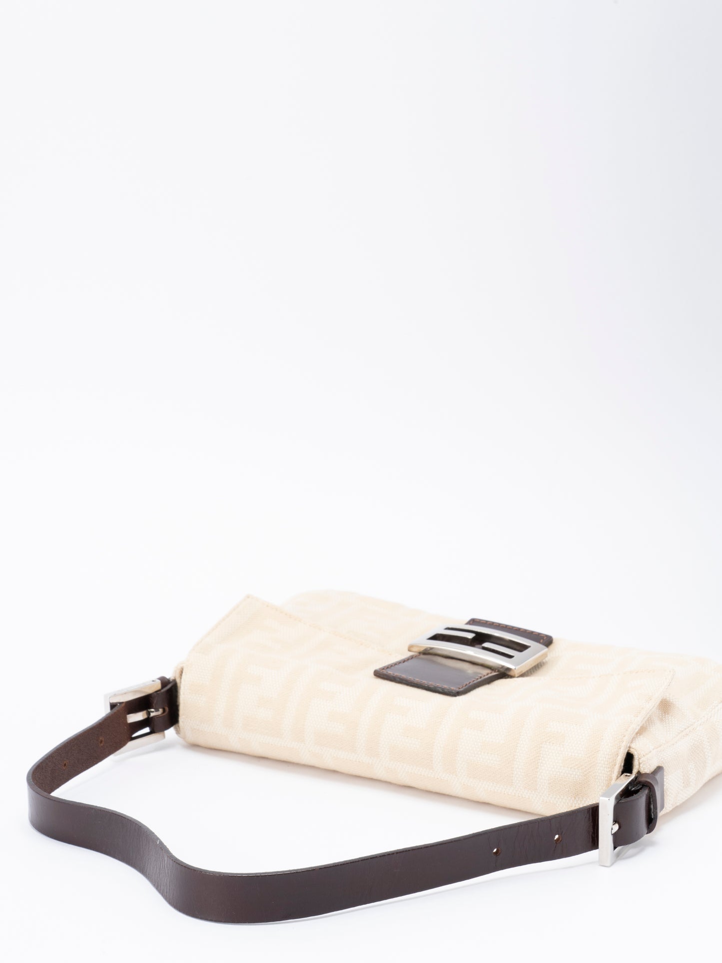 フェンディ ズッカ マンマバケット ショルダーバッグ キャンバス ベージュ シルバー金具