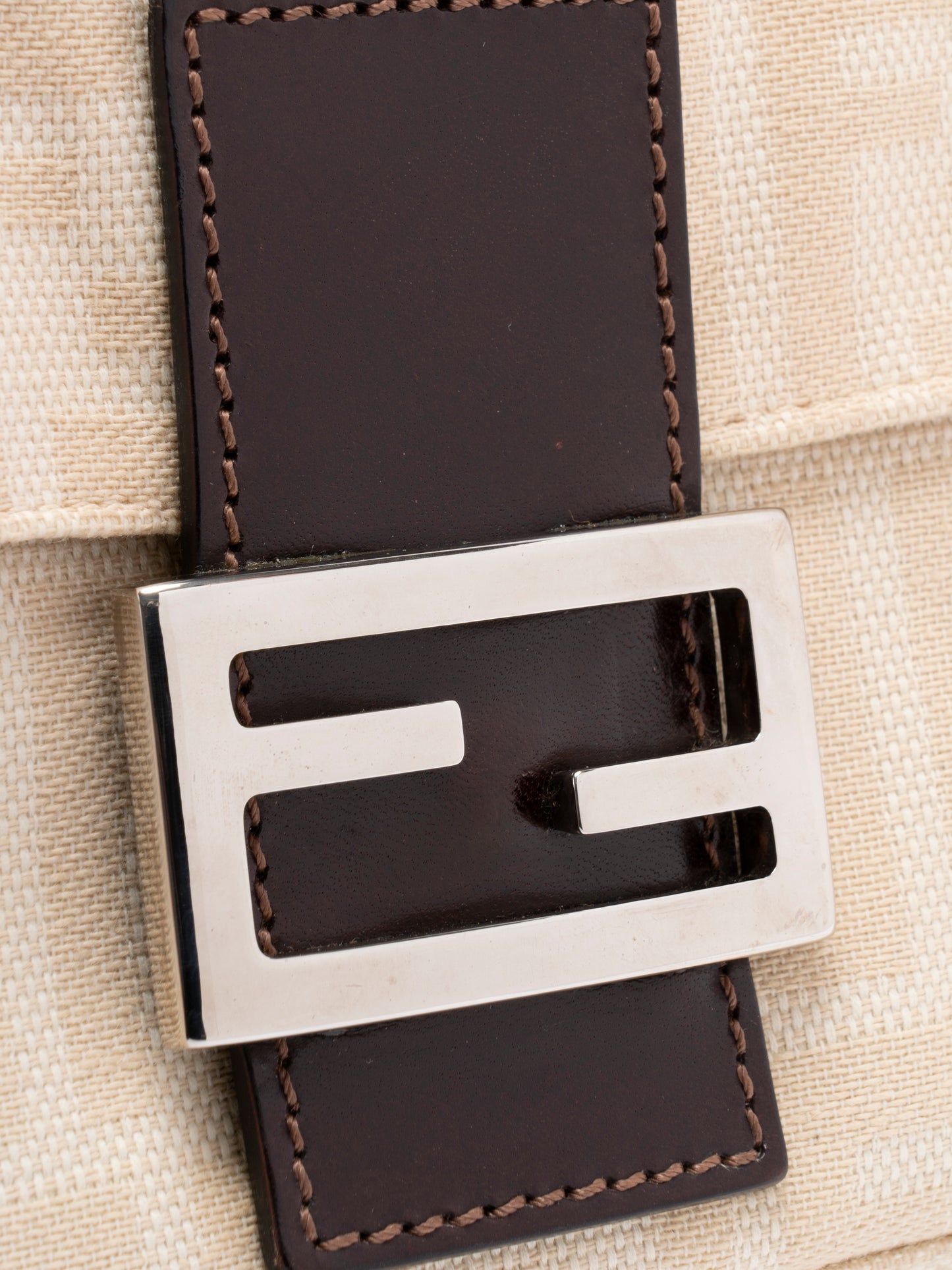 フェンディ ズッカ マンマバケット ショルダーバッグ キャンバス ベージュ シルバー金具