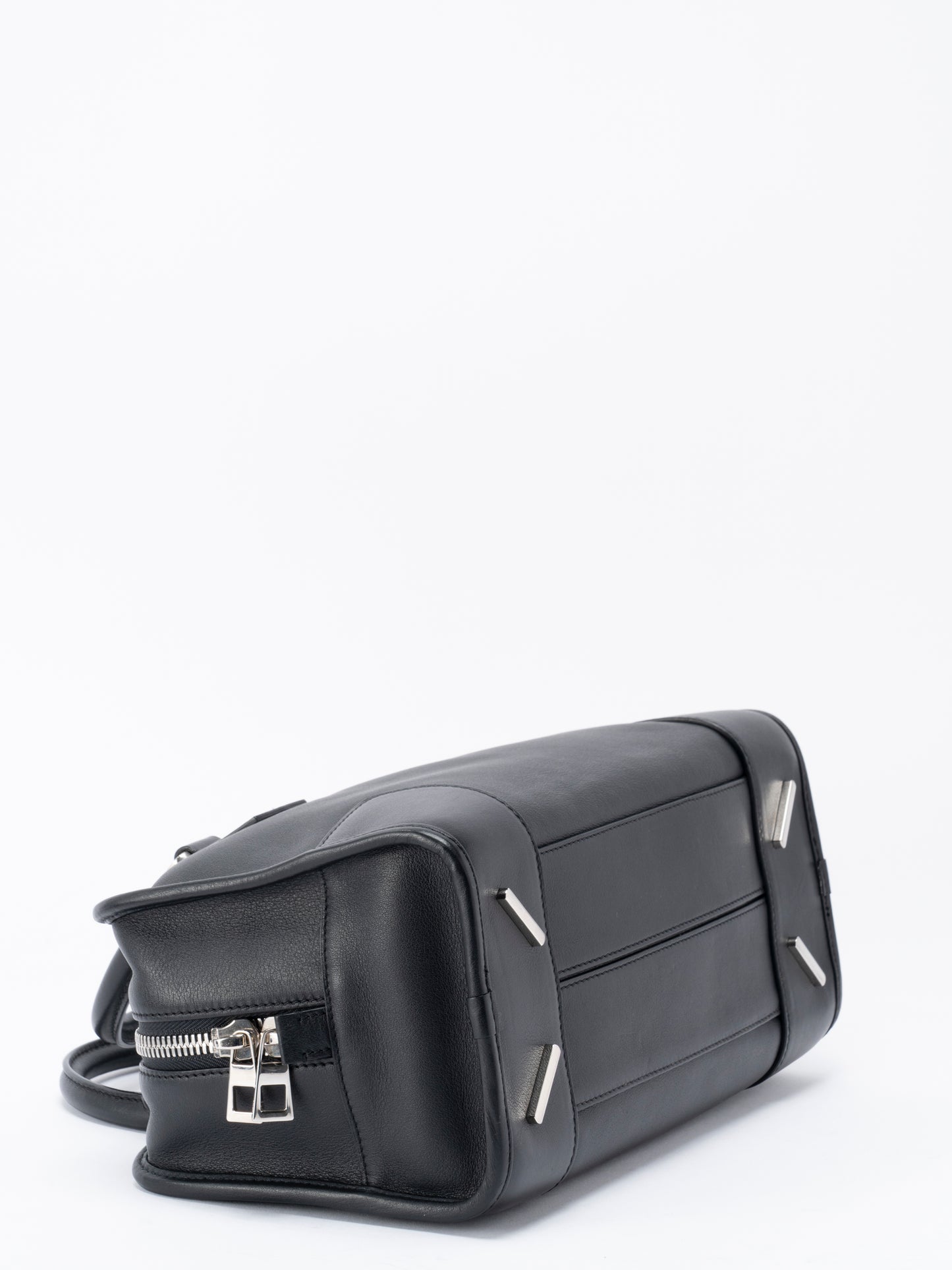 ロエベ アマソナ28 2WAYハンドバッグ レザー ブラック シルバー金具