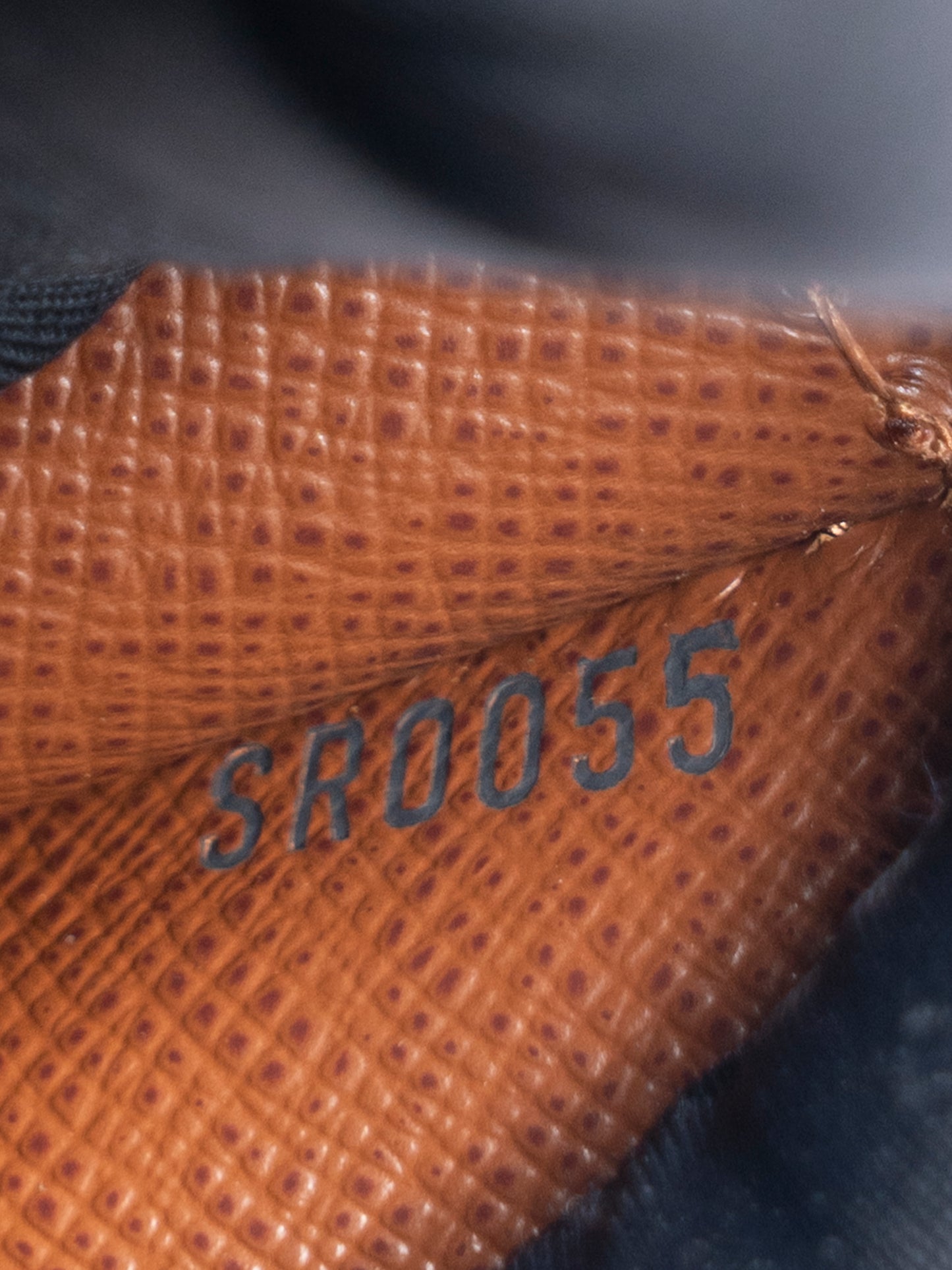 ルイ・ヴィトン M51185 モンソー28 ショルダーバッグ モノグラムキャンバス ブラウン ゴールド金具