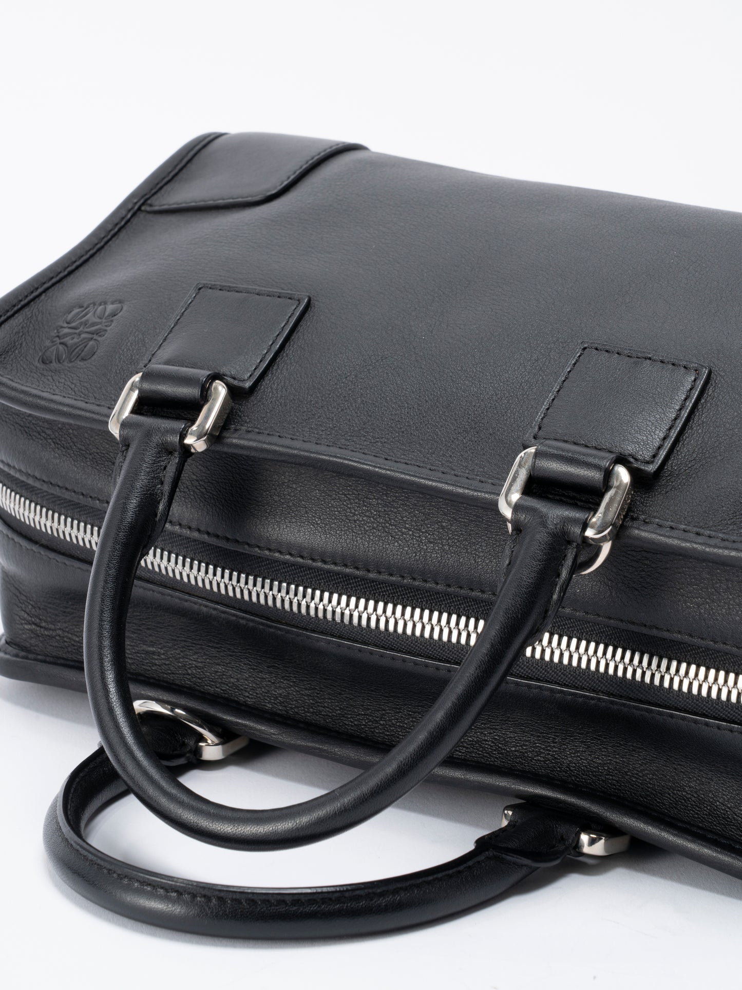 ロエベ アマソナ28 2WAYハンドバッグ レザー ブラック シルバー金具