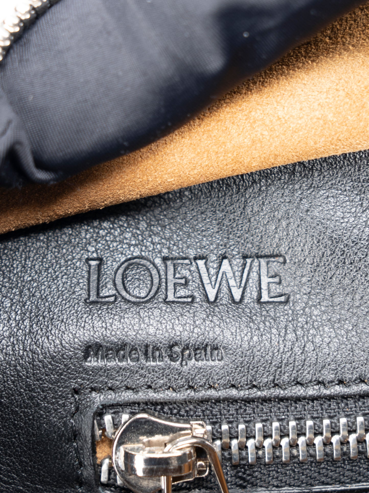 ロエベ アマソナ28 2WAYハンドバッグ レザー ブラック シルバー金具