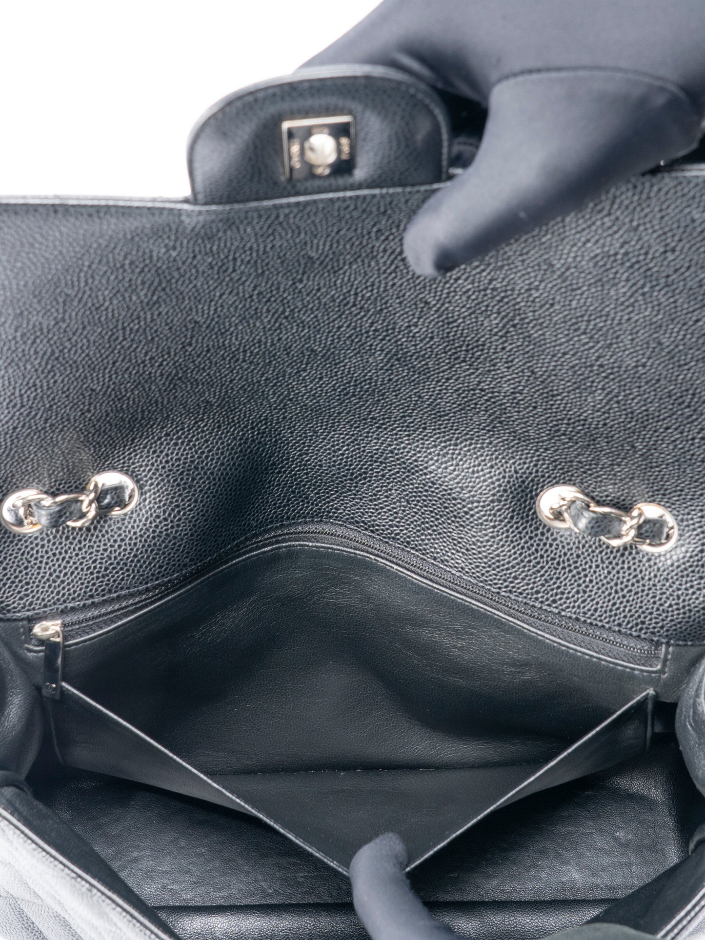 シャネル デカマトラッセ30 チェーンショルダーバッグ キャビアスキン ブラック シルバー金具