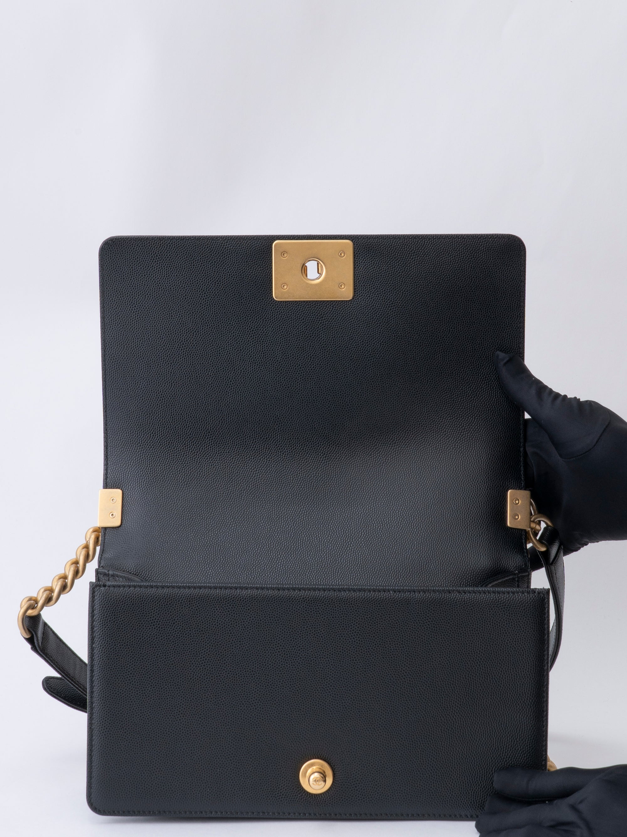 Chanel Boy Chanel Chain Shoulder Bag Caviar Skin Black Gold Hardware