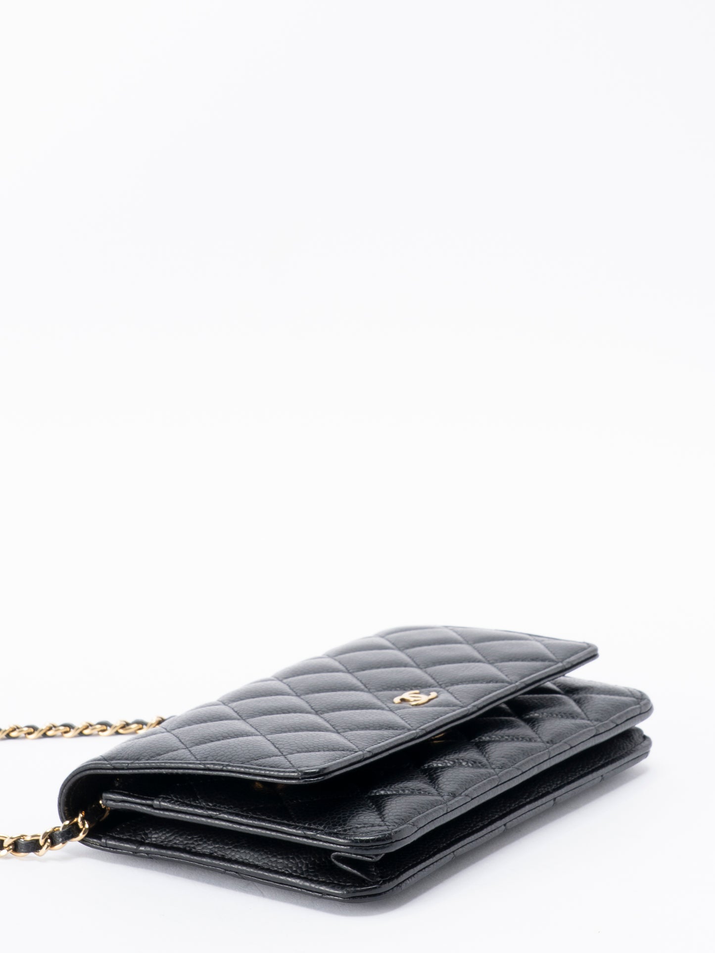 シャネル マトラッセ シリアルプレート チェーンウォレット キャビアスキン ブラック ゴールド金具